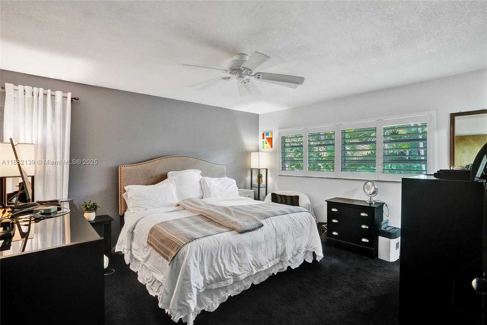 Small Image of 5785 SOUTH WEST 82ND AVE, Miami Number 20