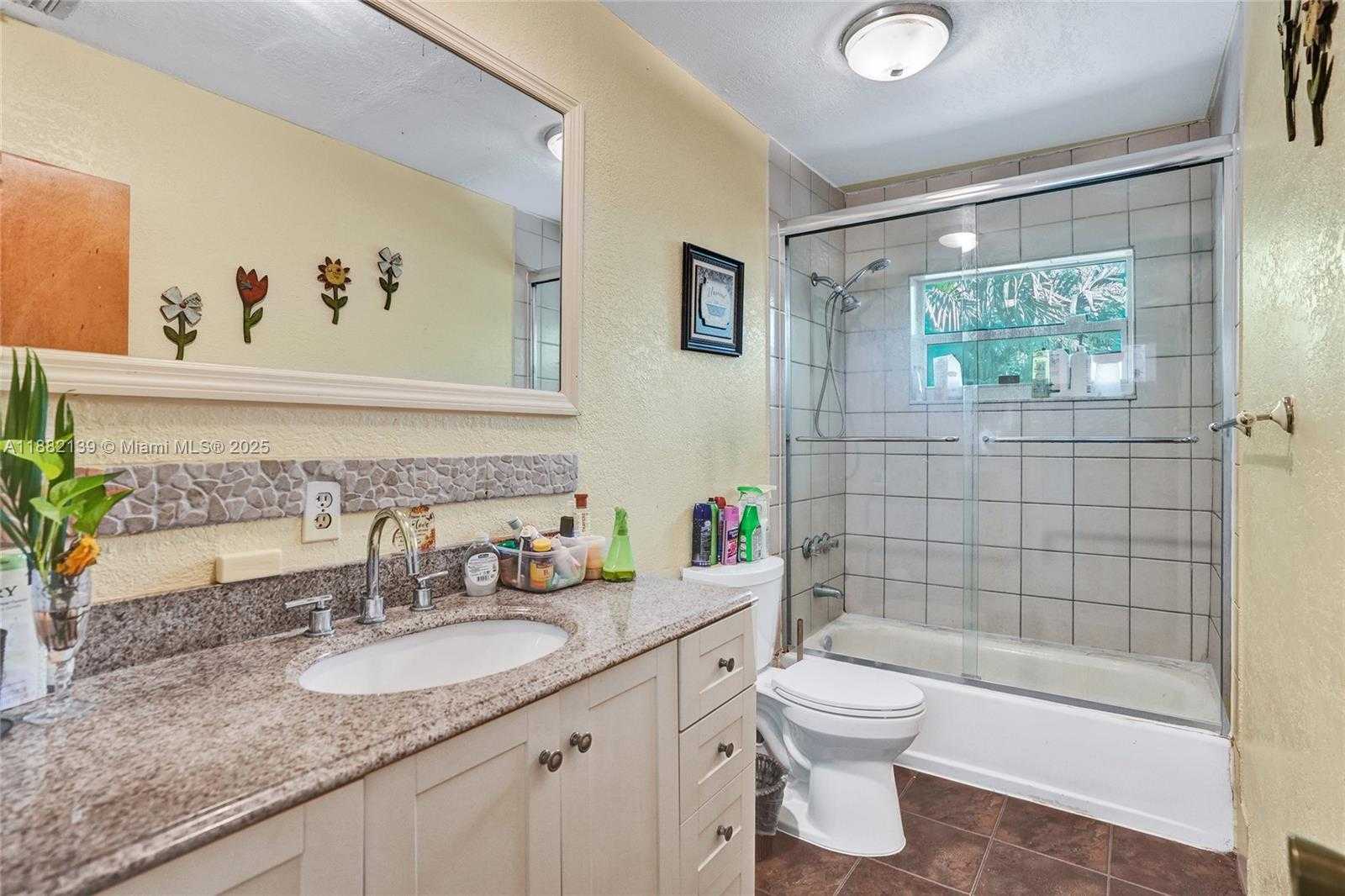 Small Image of 5785 SOUTH WEST 82ND AVE, Miami Number 25