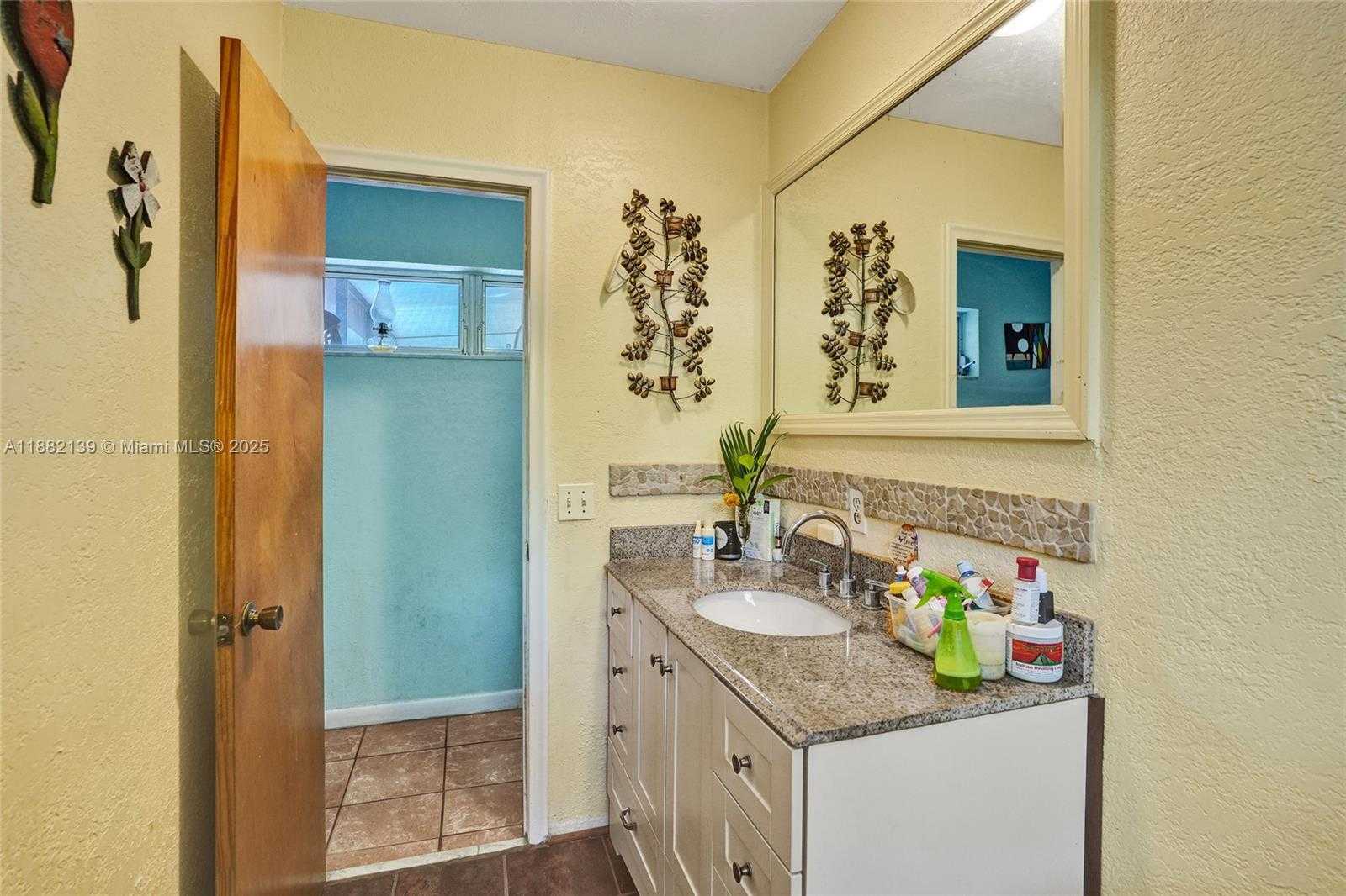Small Image of 5785 SOUTH WEST 82ND AVE, Miami Number 26