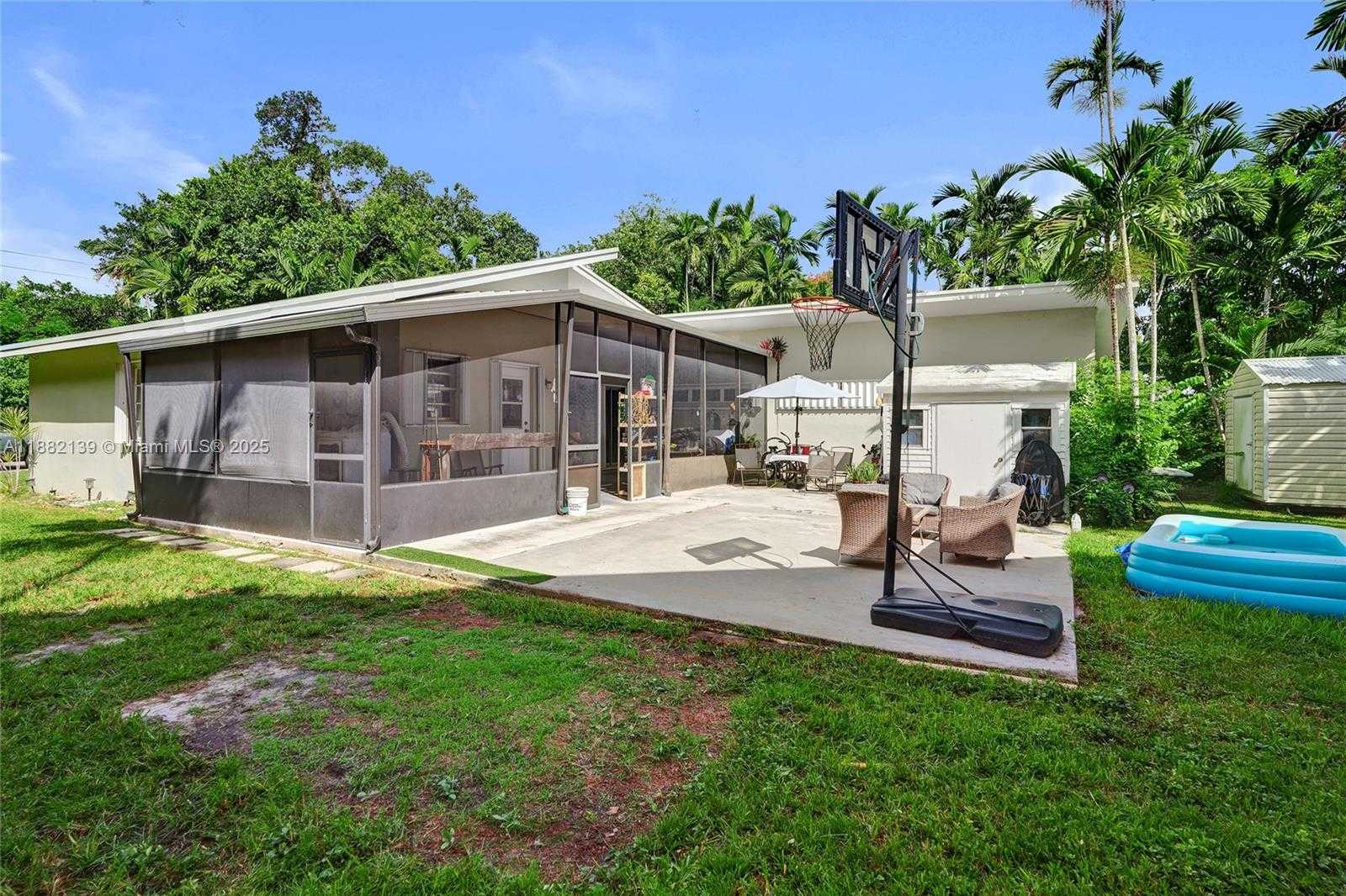 Small Image of 5785 SOUTH WEST 82ND AVE, Miami Number 41