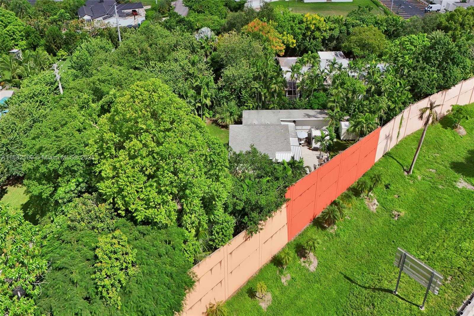Small Image of 5785 SOUTH WEST 82ND AVE, Miami Number 5