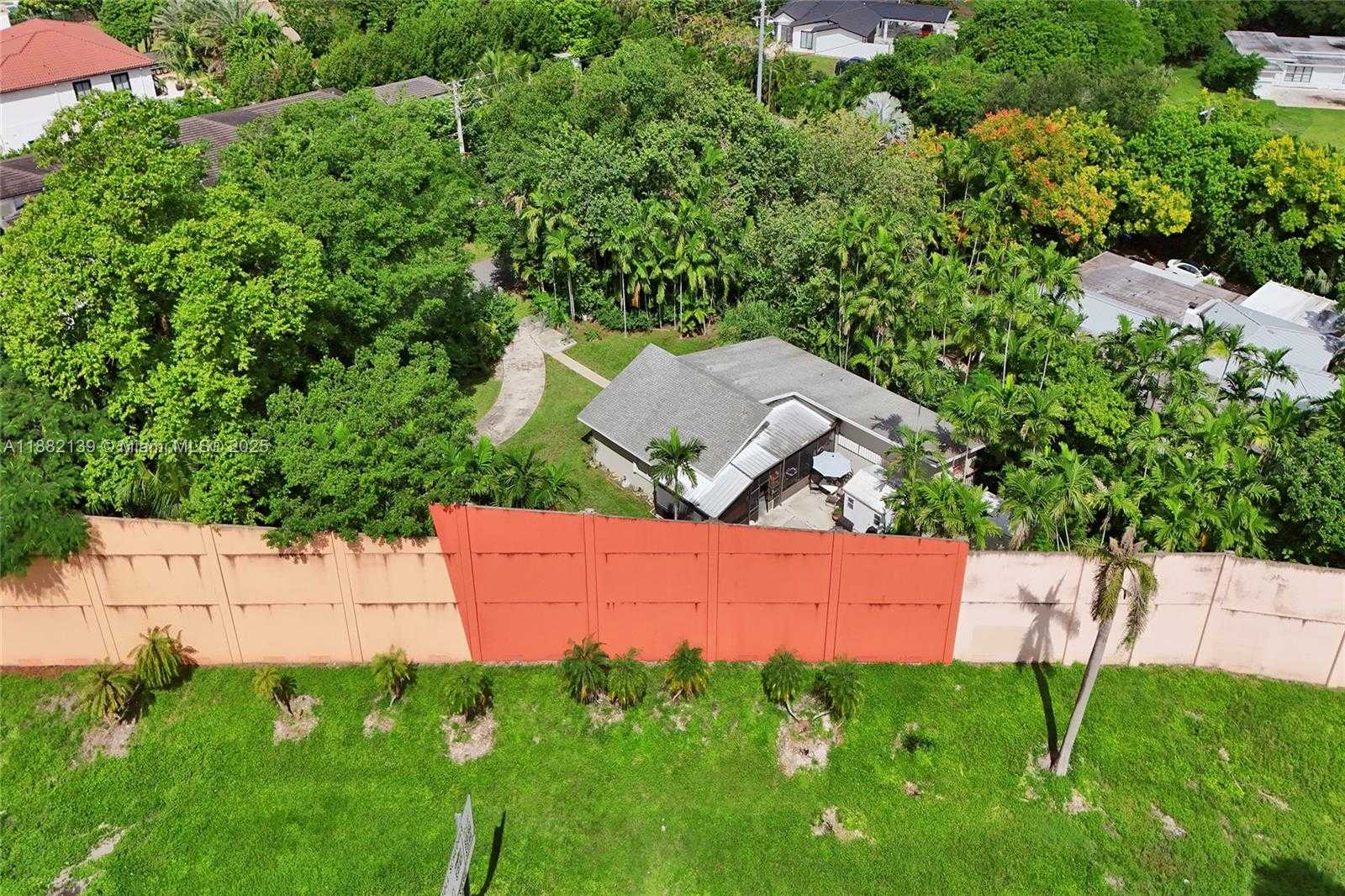 Small Image of 5785 SOUTH WEST 82ND AVE, Miami Number 6