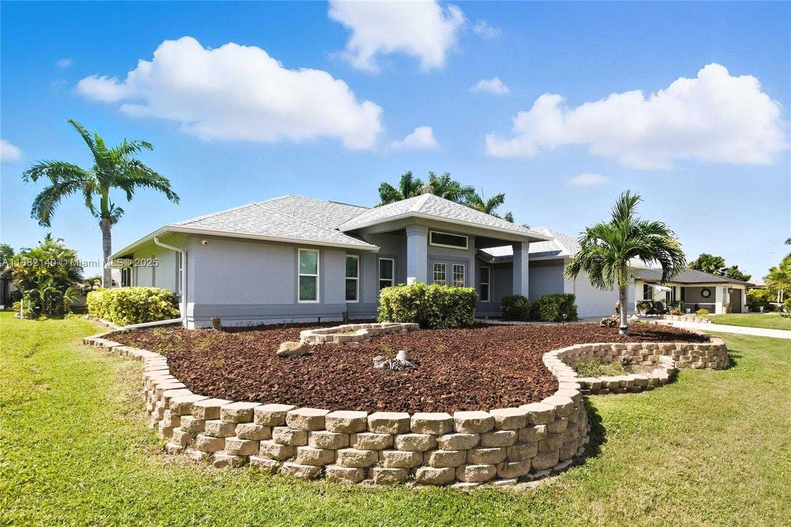 Small Image of 112 SOUTH WEST 34TH ST, Cape Coral Number 2