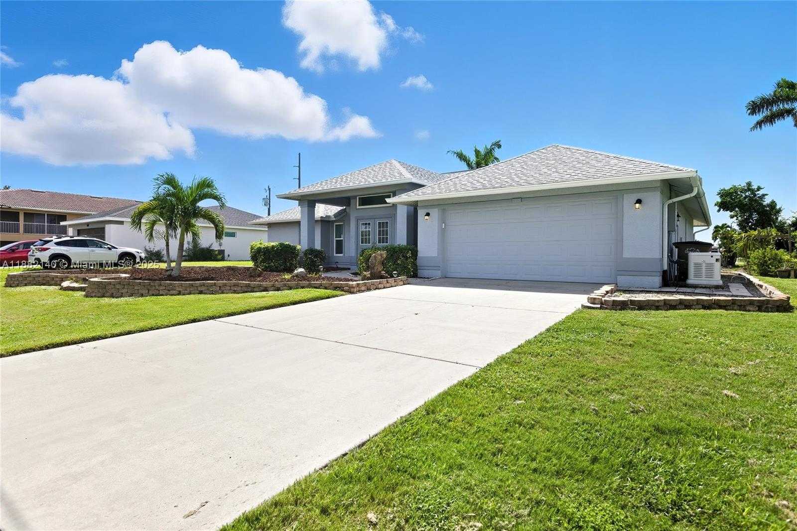Small Image of 112 SOUTH WEST 34TH ST, Cape Coral Number 3