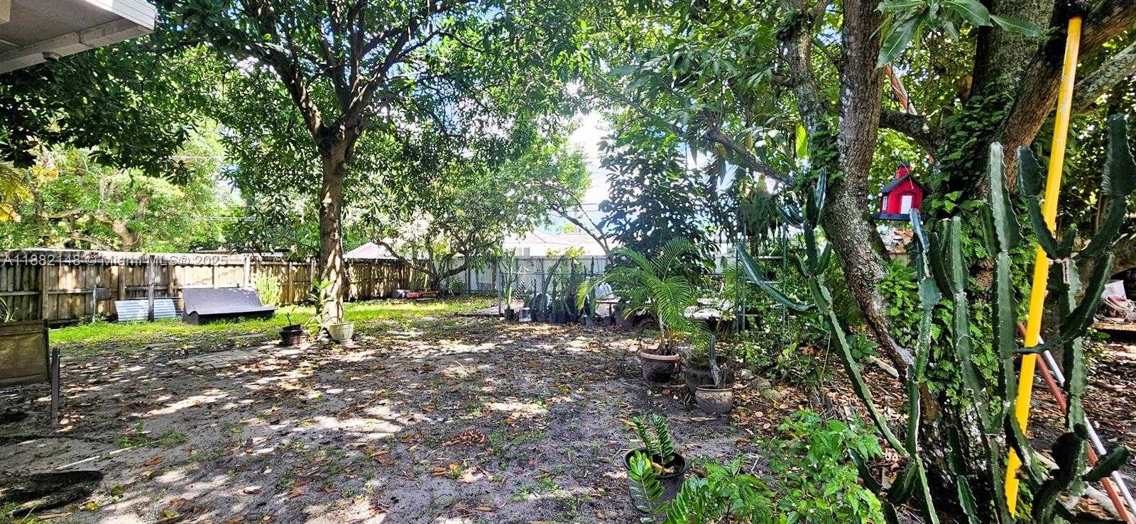 Small Image of 243 NORTH WEST 62ND CT, Miami Number 4
