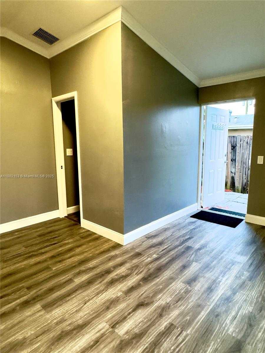 Small Image of 841 NORTH EAST 59TH ST, Oakland Park Number 15