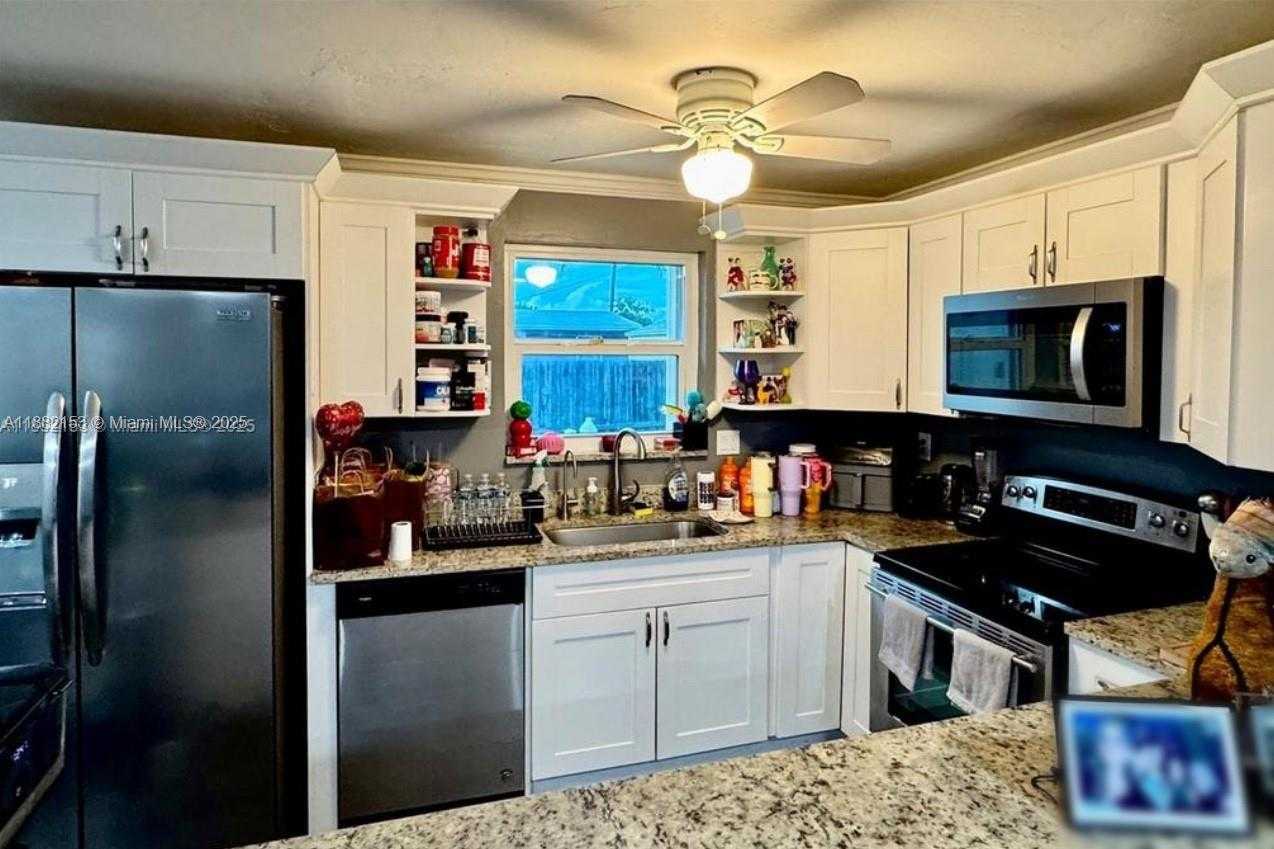 Small Image of 841 NORTH EAST 59TH ST, Oakland Park Number 6