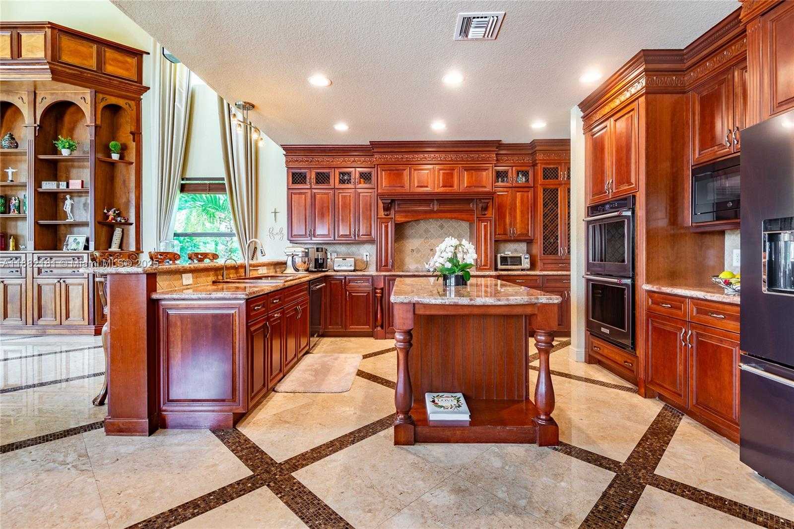 Small Image of 8747 CARAWAY LAKE CT, Boynton Beach Number 24