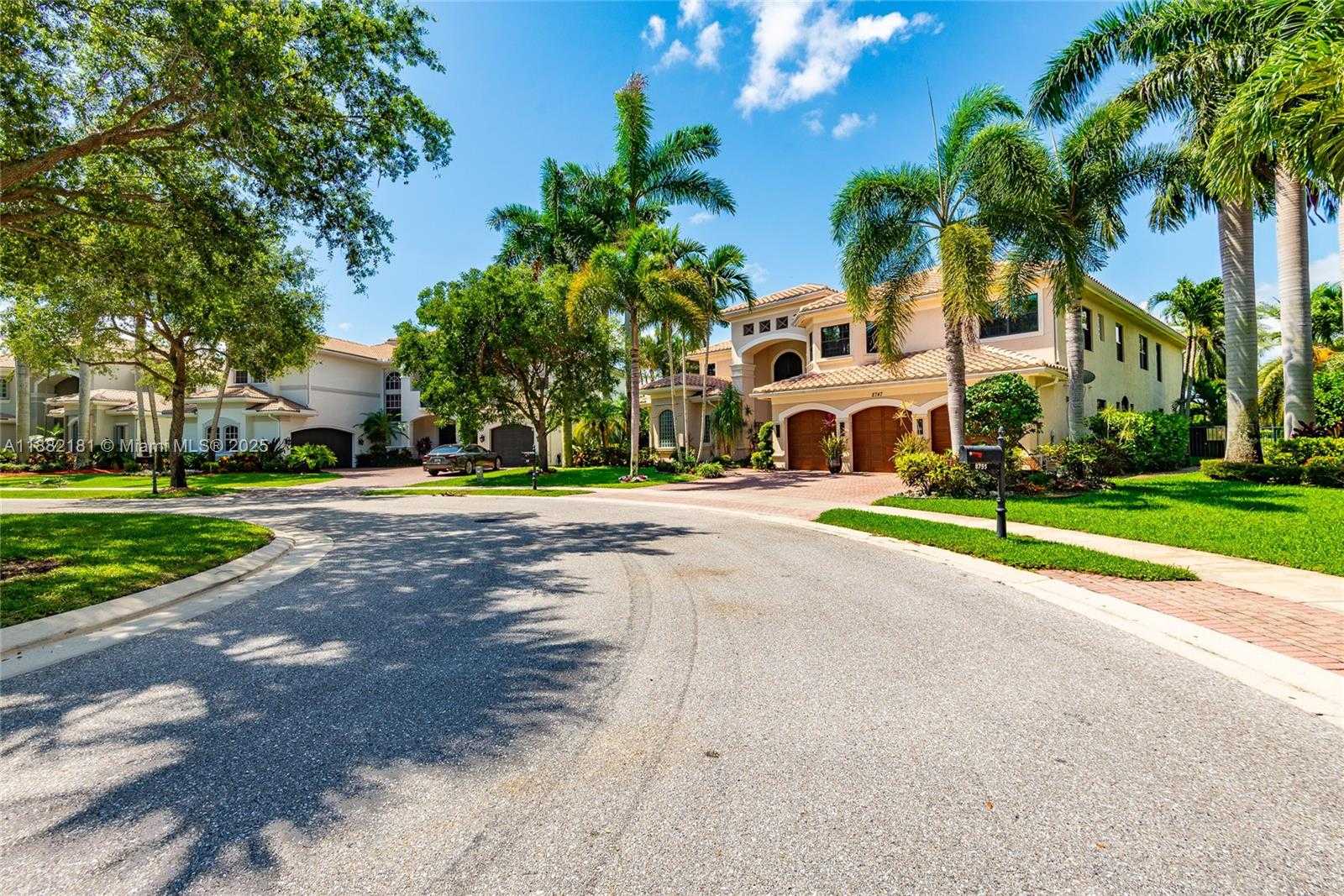 Small Image of 8747 CARAWAY LAKE CT, Boynton Beach Number 4