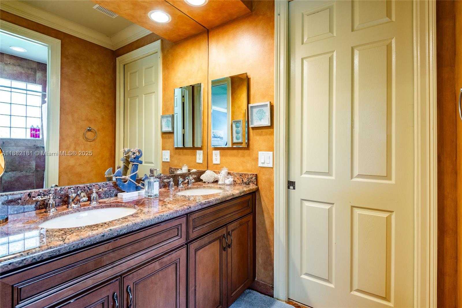 Small Image of 8747 CARAWAY LAKE CT, Boynton Beach Number 60
