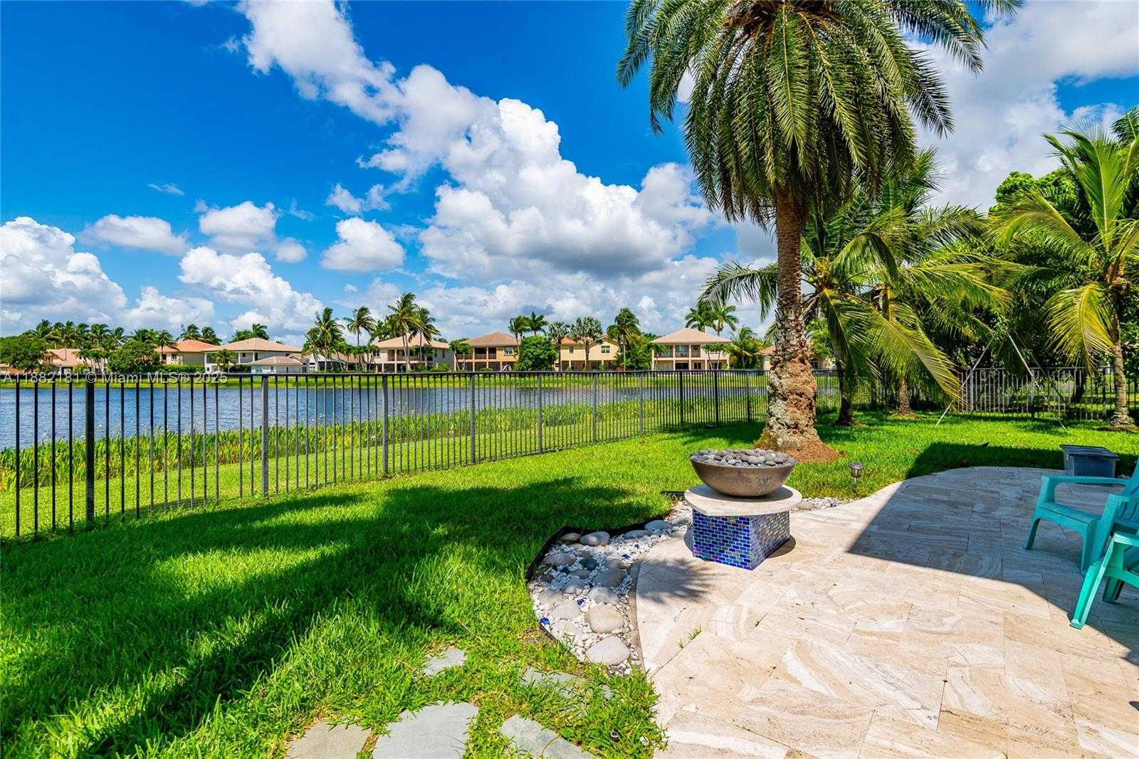 Small Image of 8747 CARAWAY LAKE CT, Boynton Beach Number 9