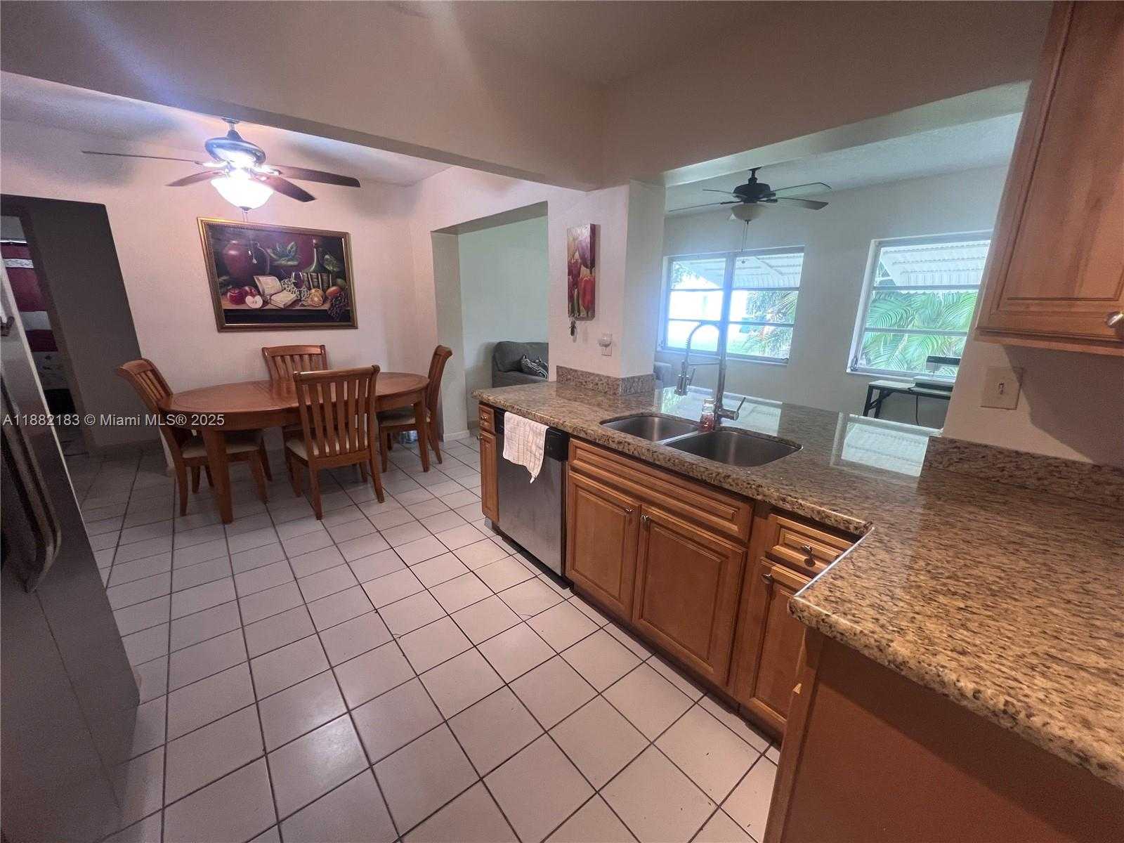 Small Image of 6806 NORTH WEST 75TH DR, Tamarac Number 13