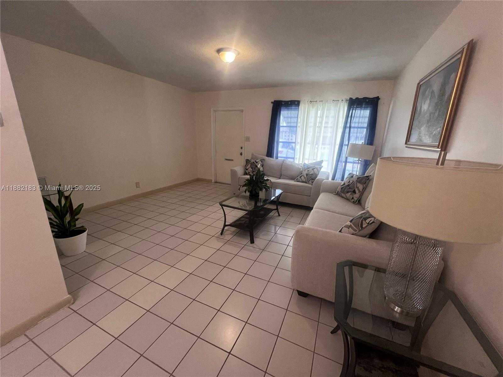 Small Image of 6806 NORTH WEST 75TH DR, Tamarac Number 3