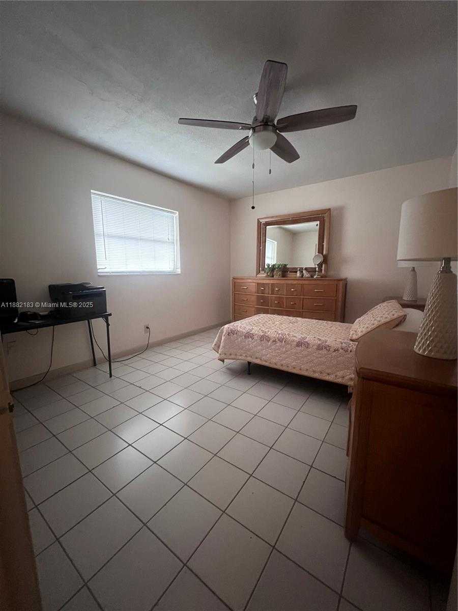 Small Image of 6806 NORTH WEST 75TH DR, Tamarac Number 6