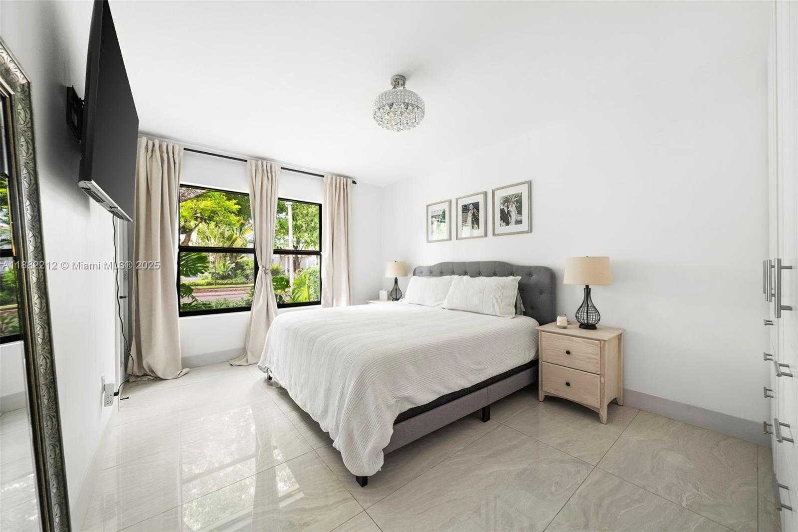 Small Image of 541 NORTH EAST 58TH ST, Miami Number 10