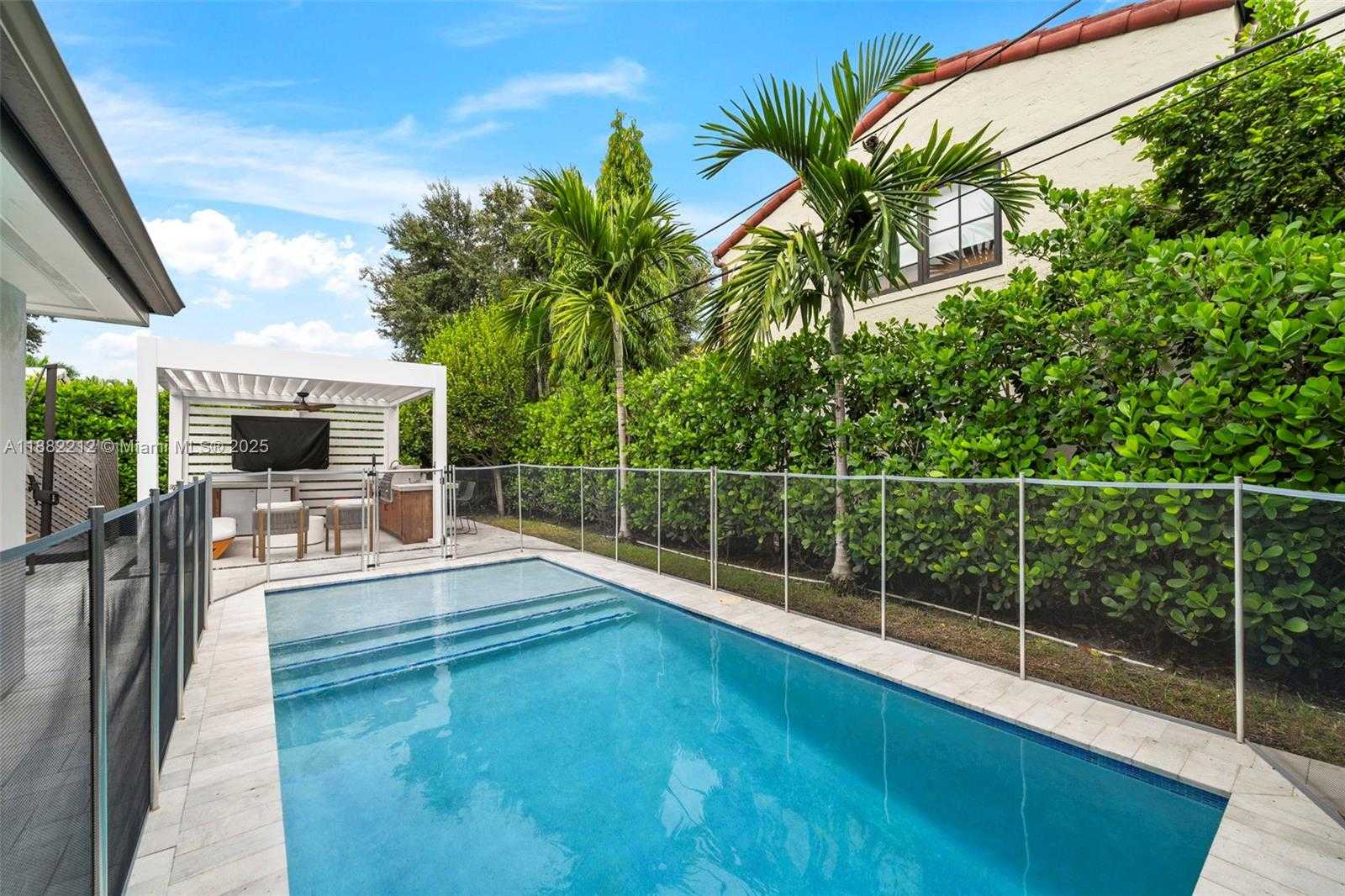 Small Image of 541 NORTH EAST 58TH ST, Miami Number 16