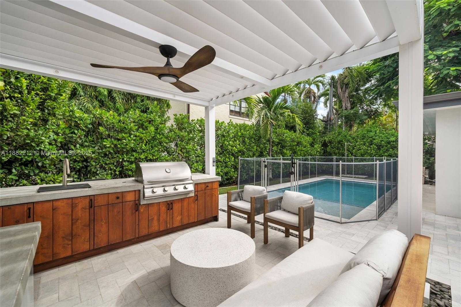 Small Image of 541 NORTH EAST 58TH ST, Miami Number 17
