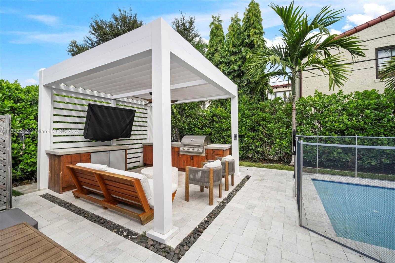 Small Image of 541 NORTH EAST 58TH ST, Miami Number 18