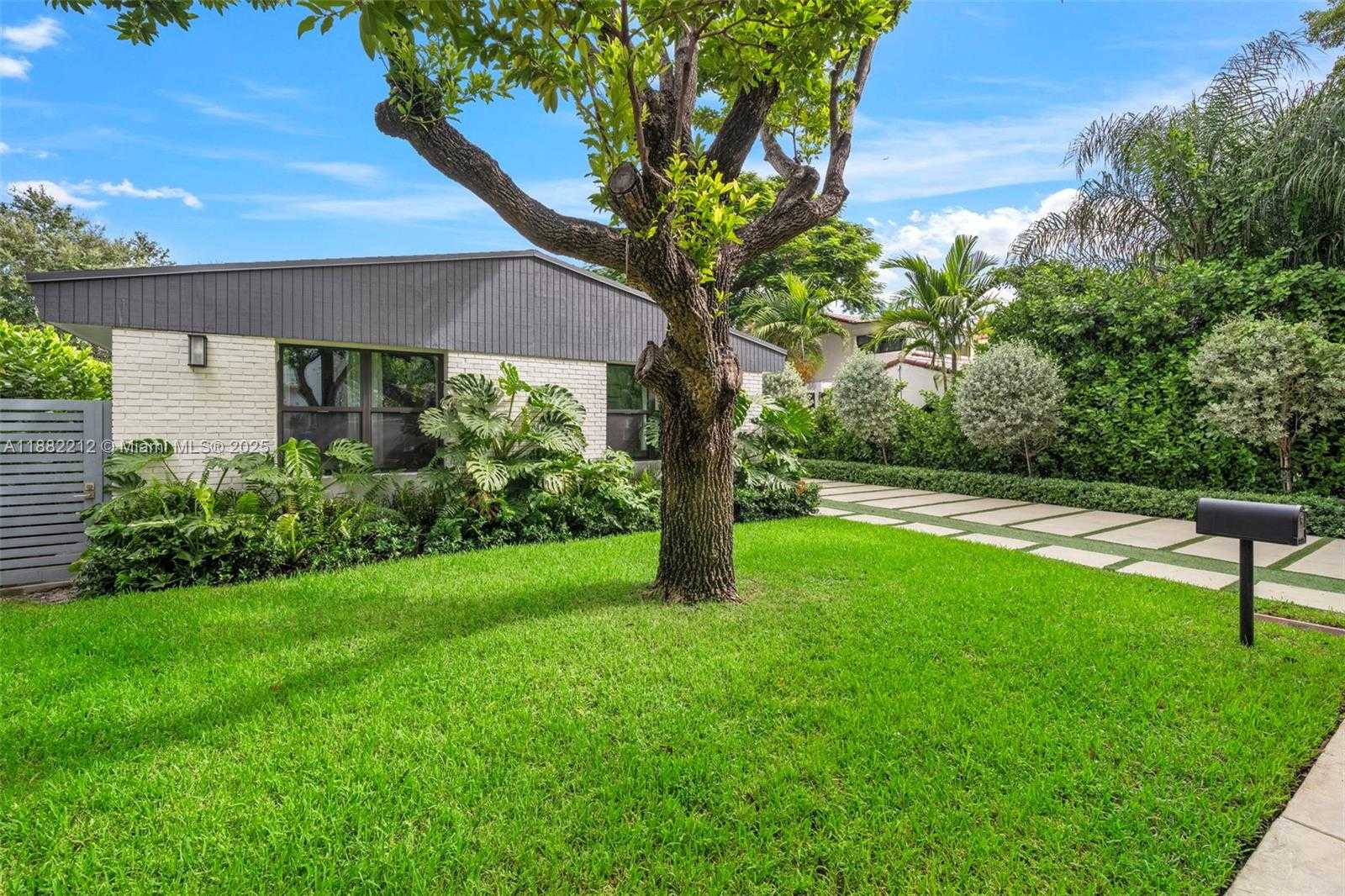 Small Image of 541 NORTH EAST 58TH ST, Miami Number 2