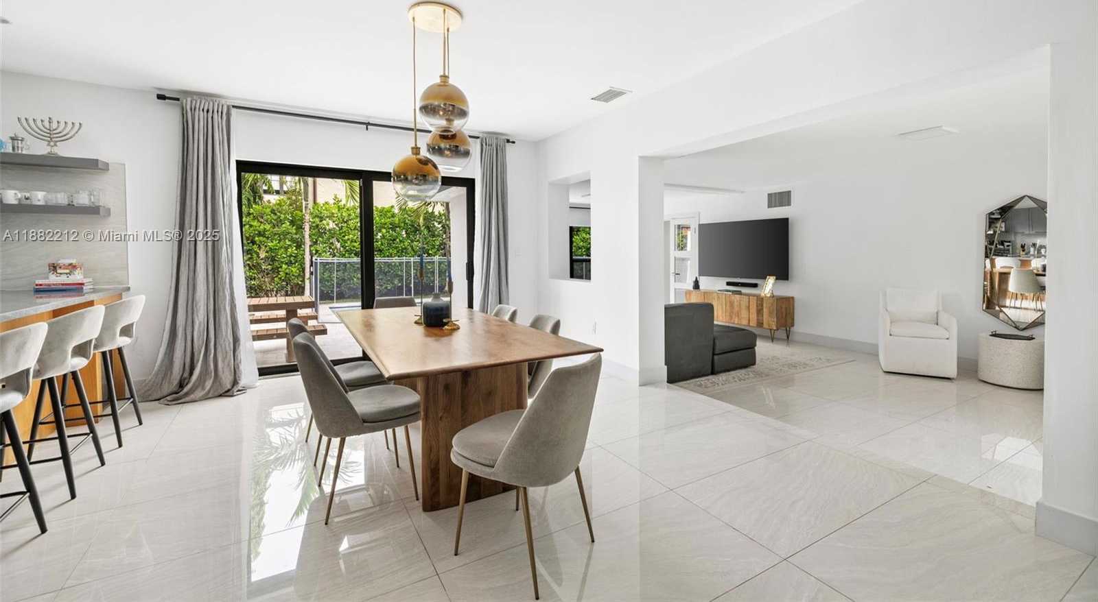 Small Image of 541 NORTH EAST 58TH ST, Miami Number 9