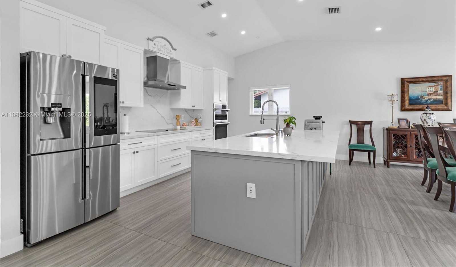 Small Image of 13925 SOUTH WEST 107TH TER, Miami Number 12
