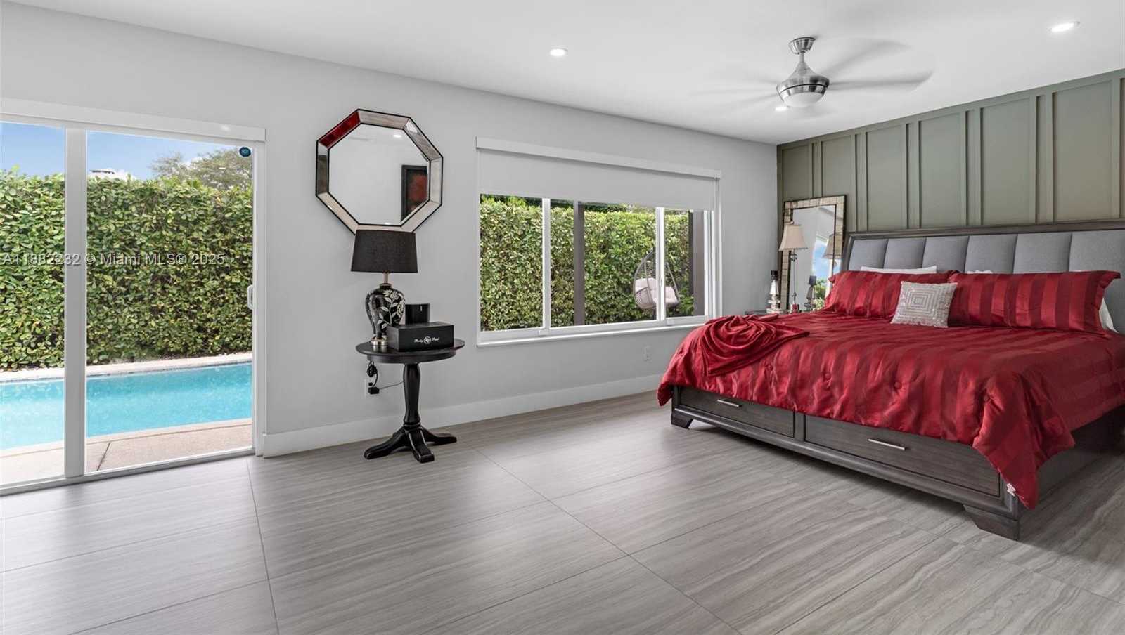 Small Image of 13925 SOUTH WEST 107TH TER, Miami Number 25