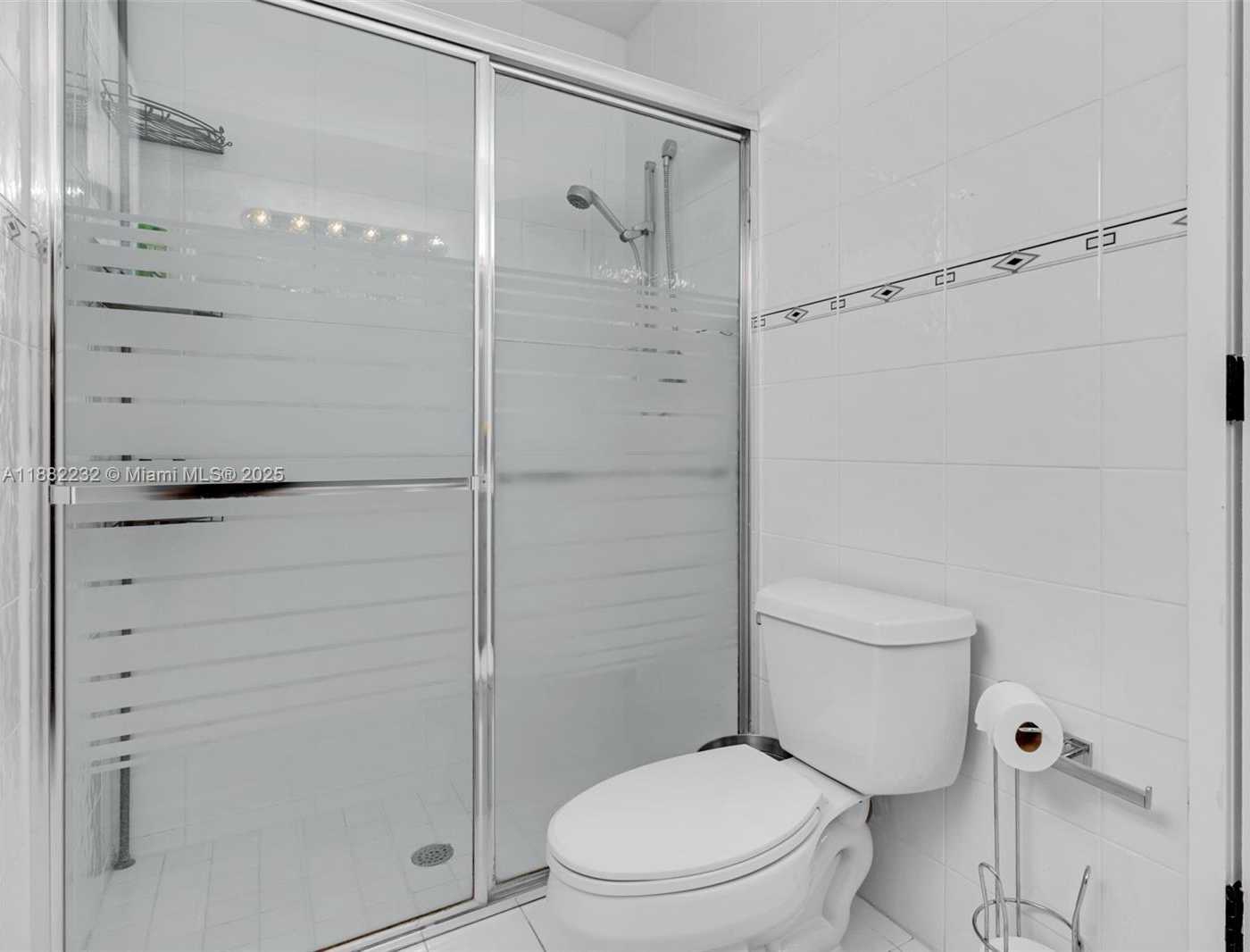 Small Image of 13925 SOUTH WEST 107TH TER, Miami Number 31