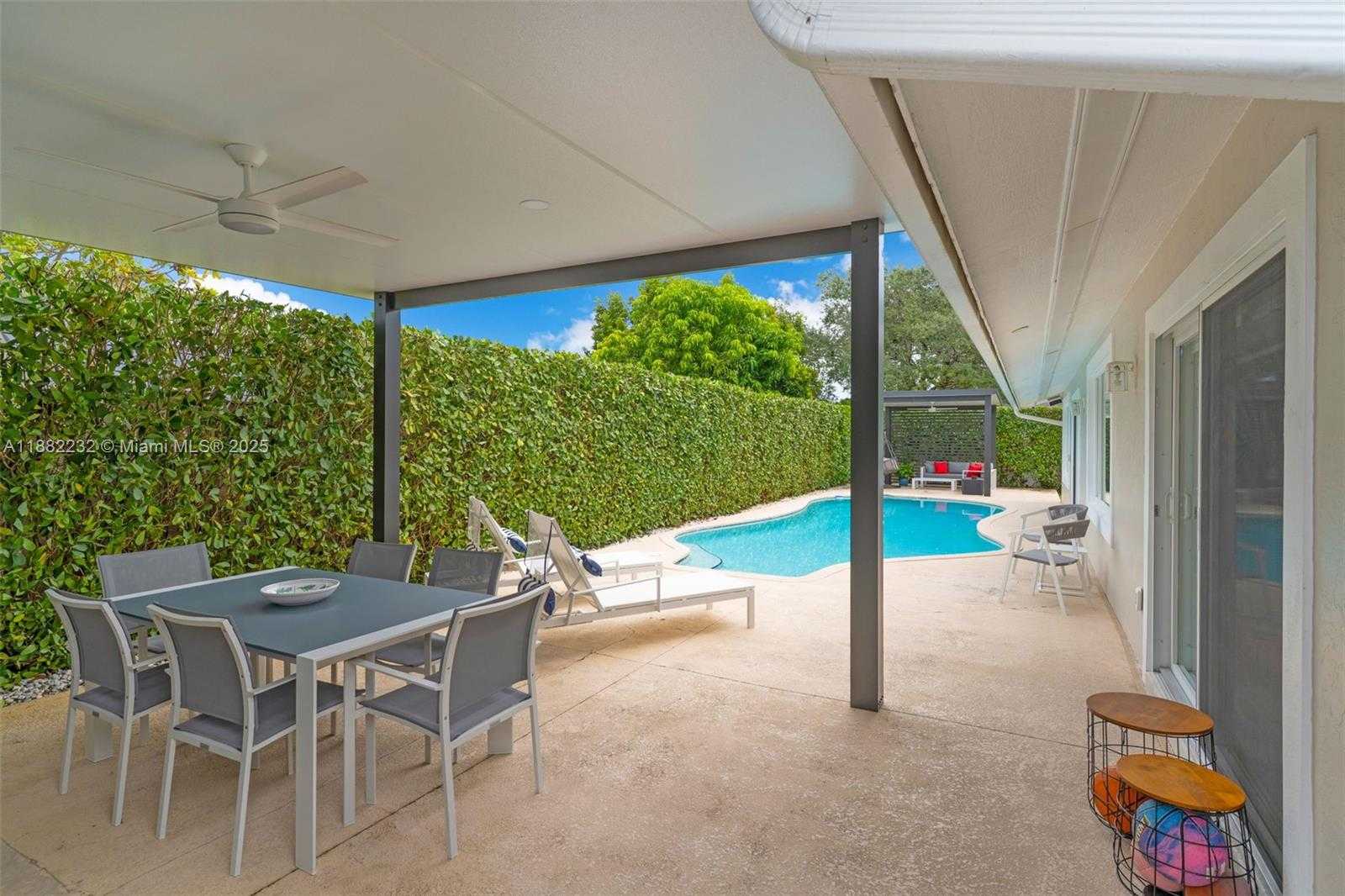 Small Image of 13925 SOUTH WEST 107TH TER, Miami Number 36