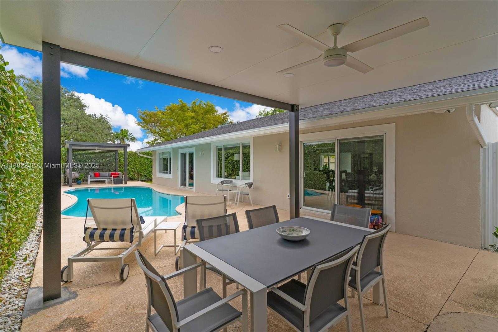 Small Image of 13925 SOUTH WEST 107TH TER, Miami Number 37