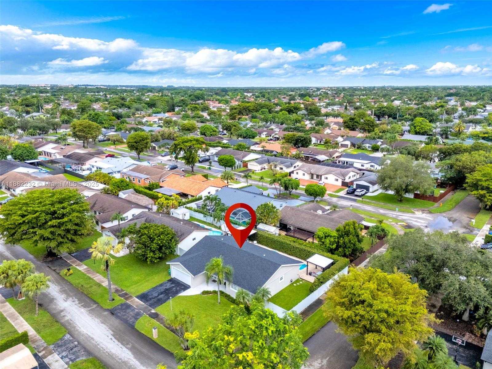 Small Image of 13925 SOUTH WEST 107TH TER, Miami Number 45