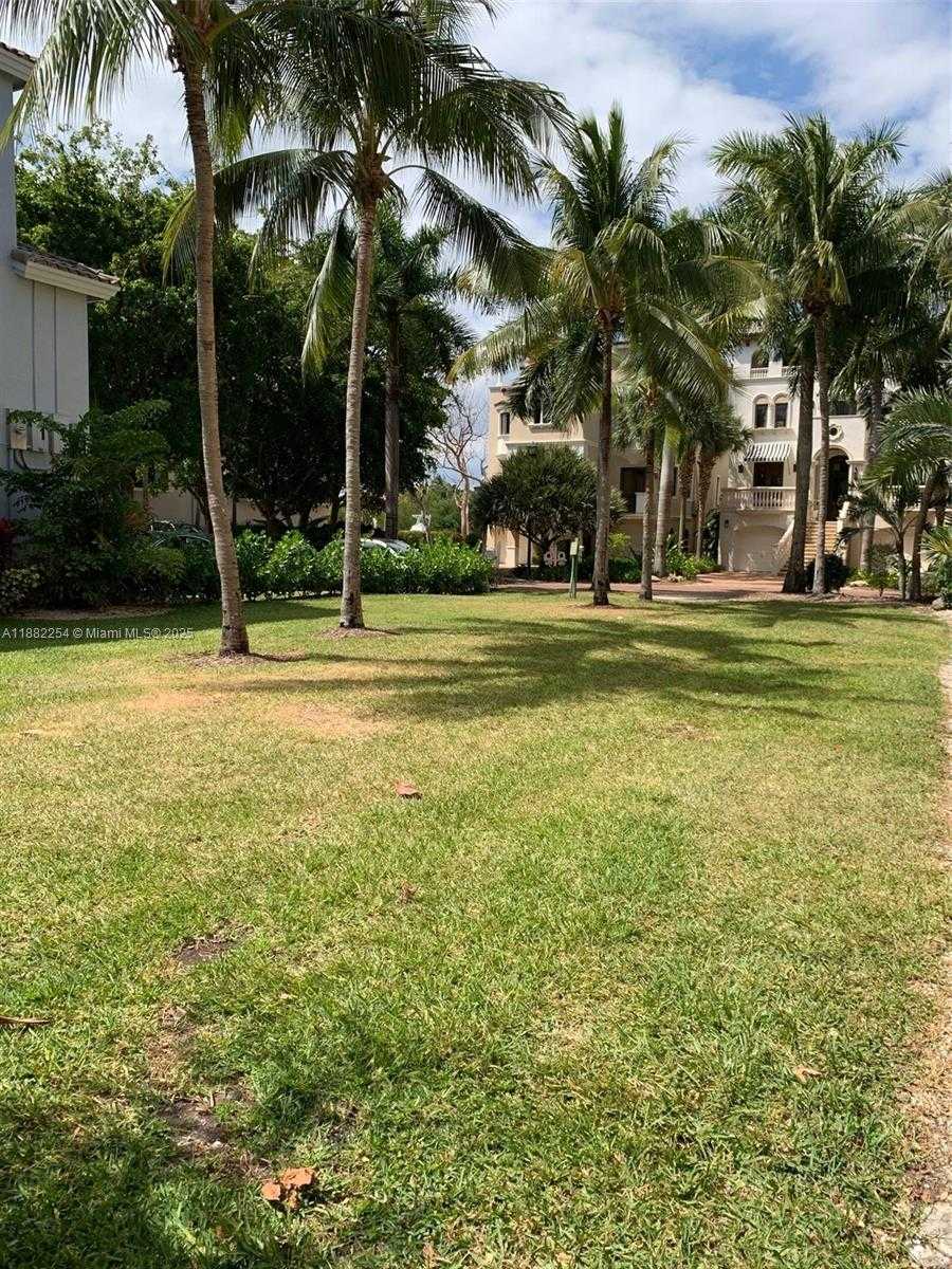 Small Image of 5863 PARADISE POINT DR, Palmetto Bay Number 10