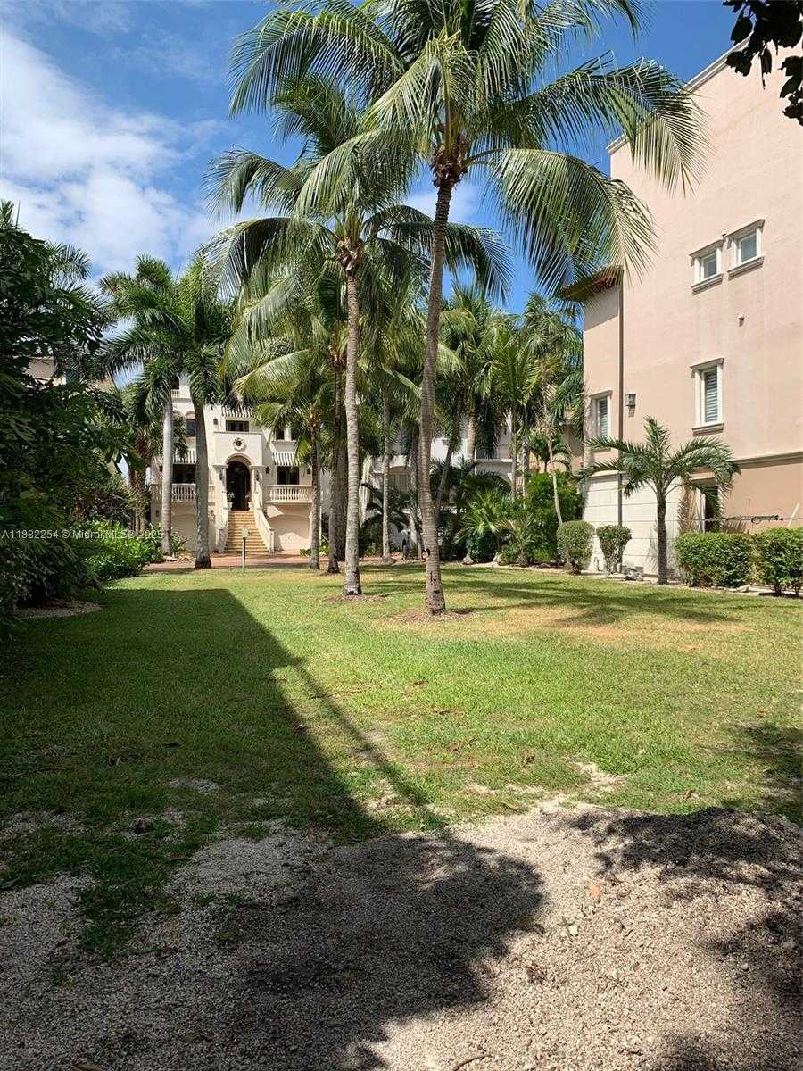Small Image of 5863 PARADISE POINT DR, Palmetto Bay Number 11
