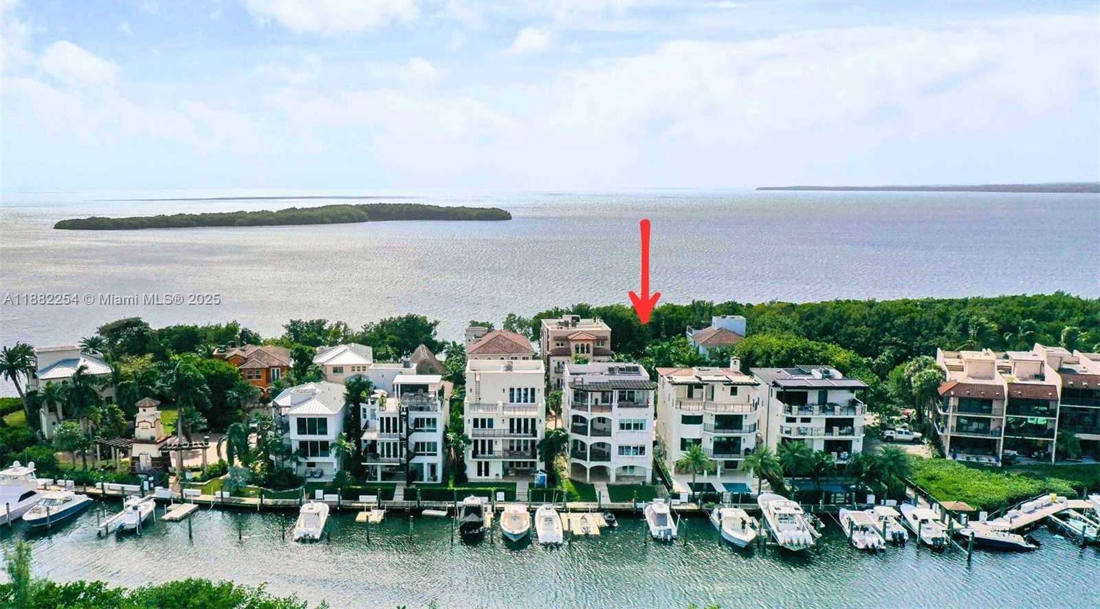 Small Image of 5863 PARADISE POINT DR, Palmetto Bay Number 3