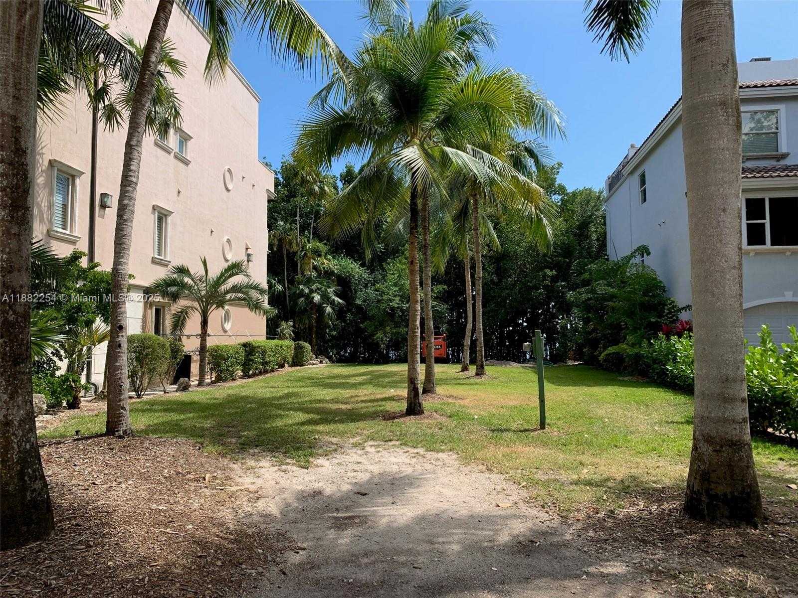 Small Image of 5863 PARADISE POINT DR, Palmetto Bay Number 8