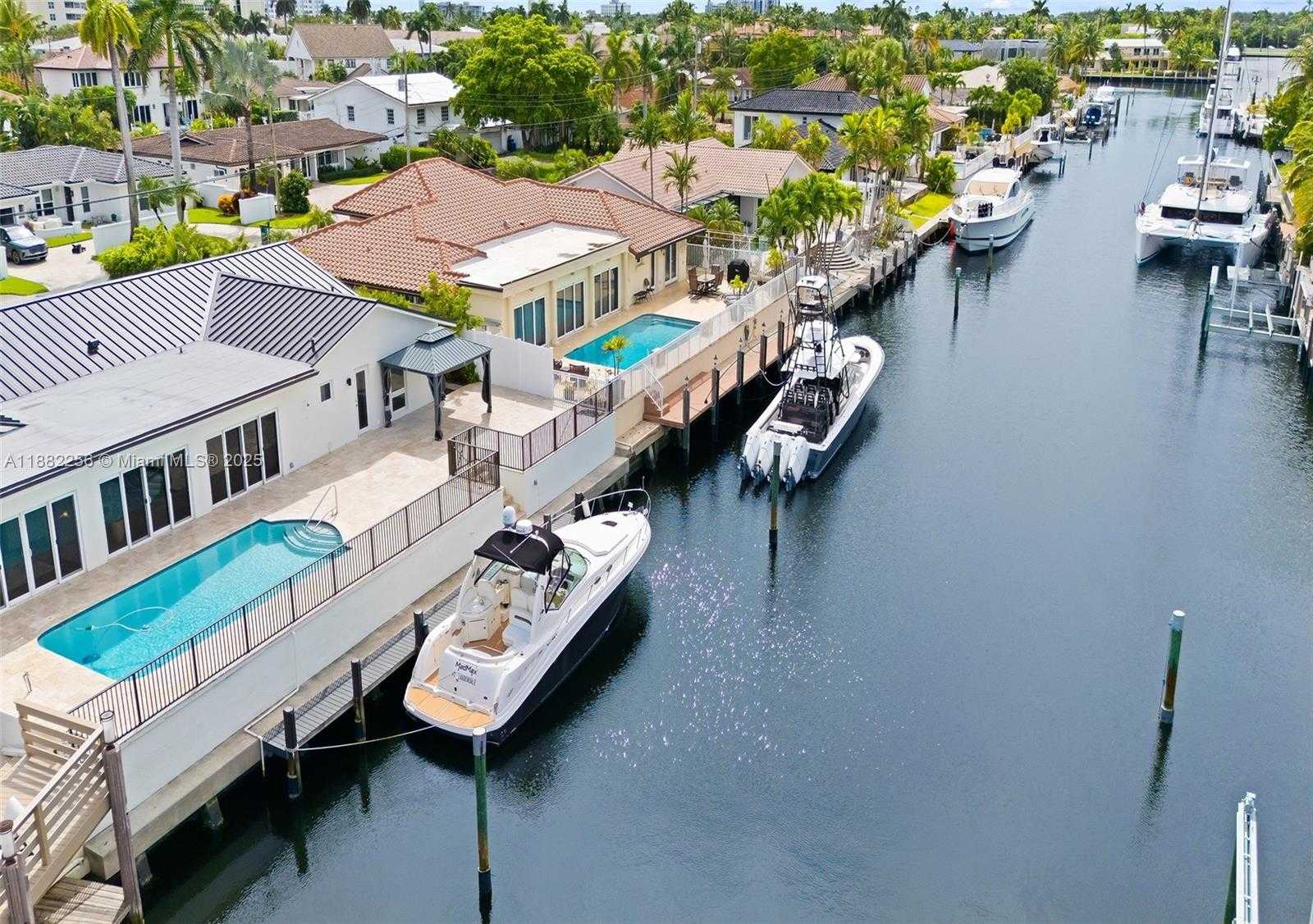 Small Image of 3341 NORTH EAST 38TH ST, Fort Lauderdale Number 2