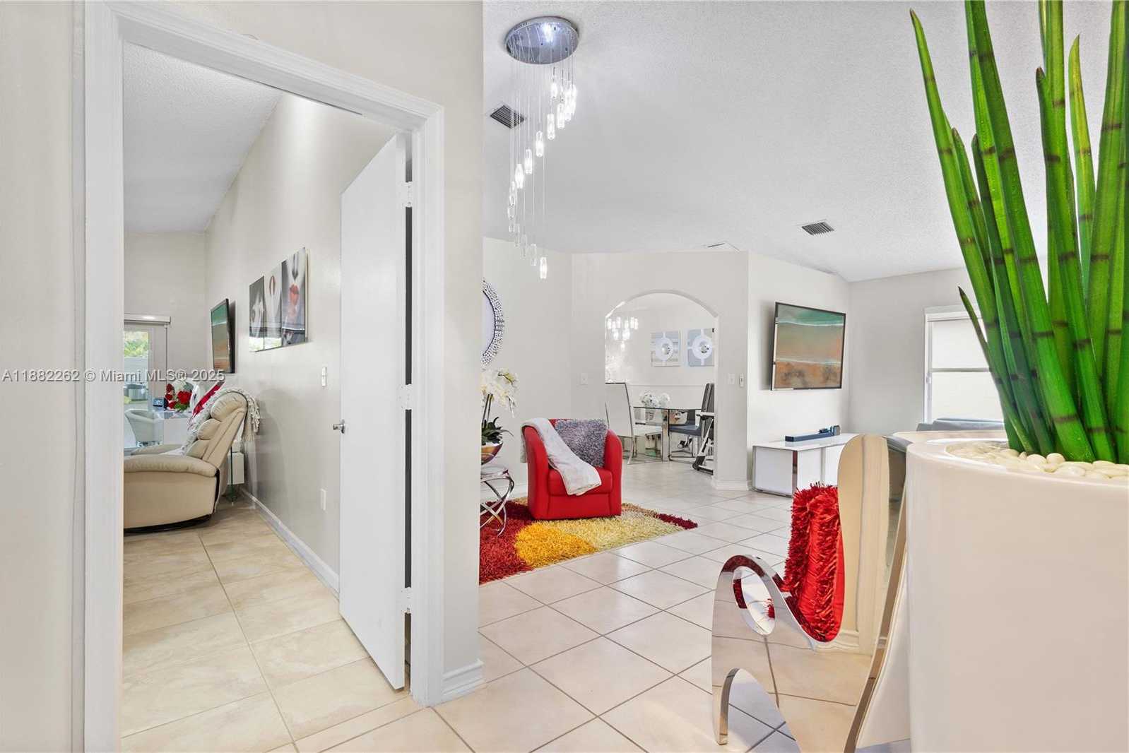 Small Image of 19020 NORTH WEST 54TH AVE, Miami Gardens Number 10