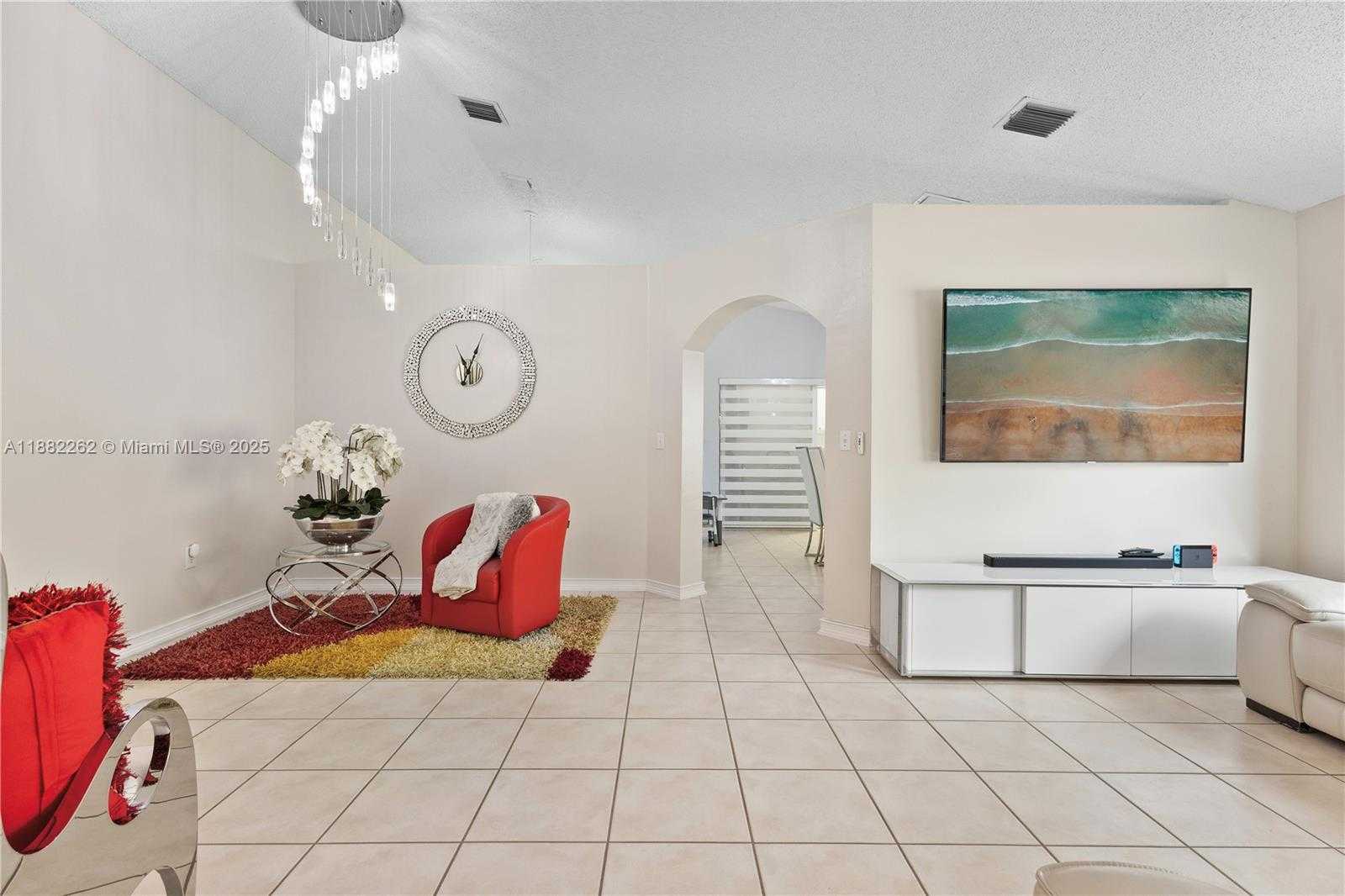 Small Image of 19020 NORTH WEST 54TH AVE, Miami Gardens Number 15