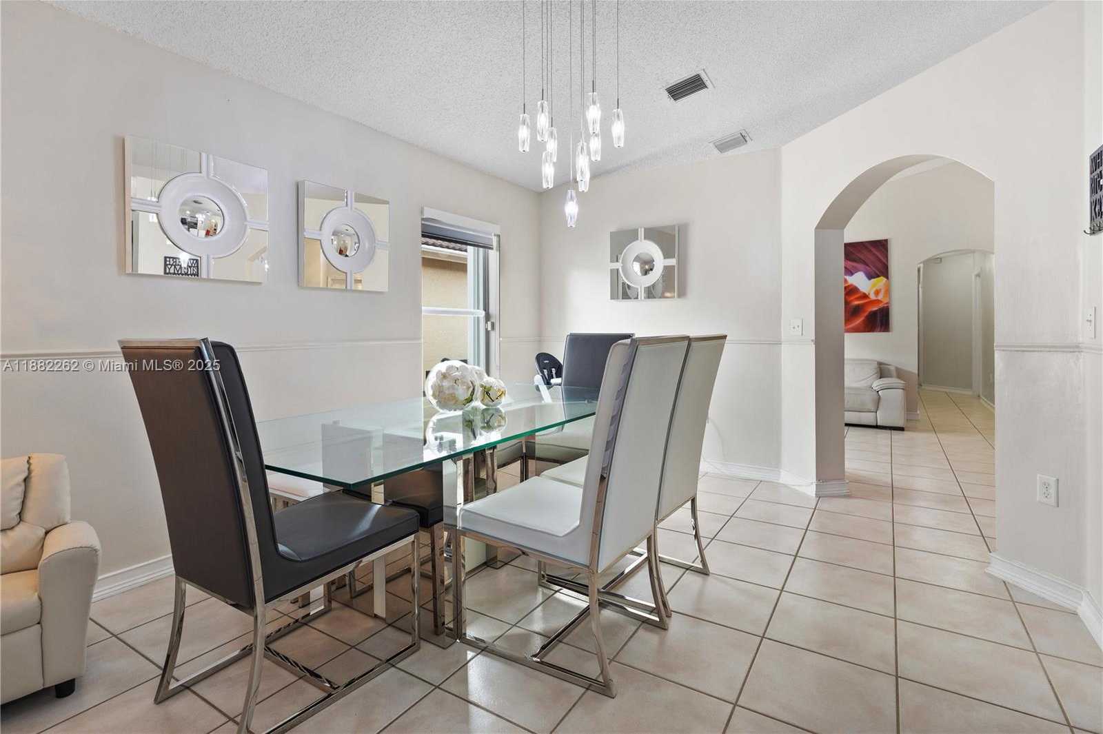 Small Image of 19020 NORTH WEST 54TH AVE, Miami Gardens Number 17
