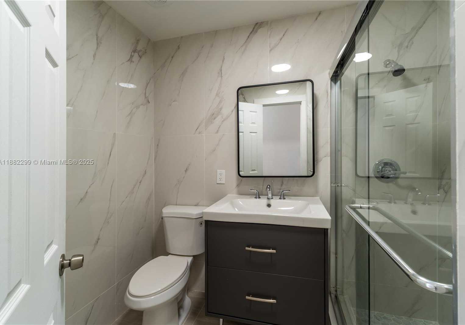 Small Image of 11872 SOUTH WEST 196TH TER, Miami Number 10