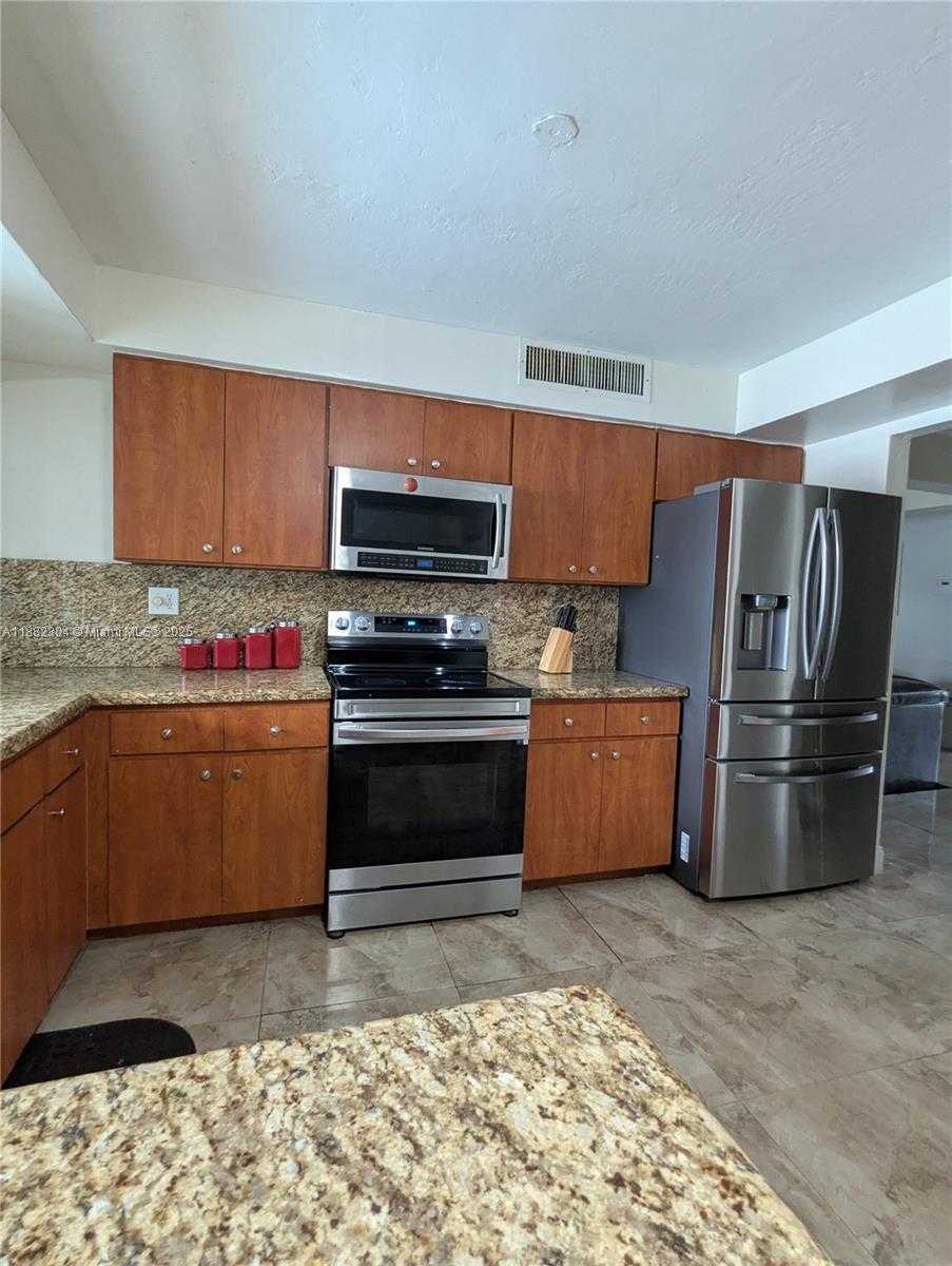 Small Image of 6757 ROSE DR, Miramar Number 20