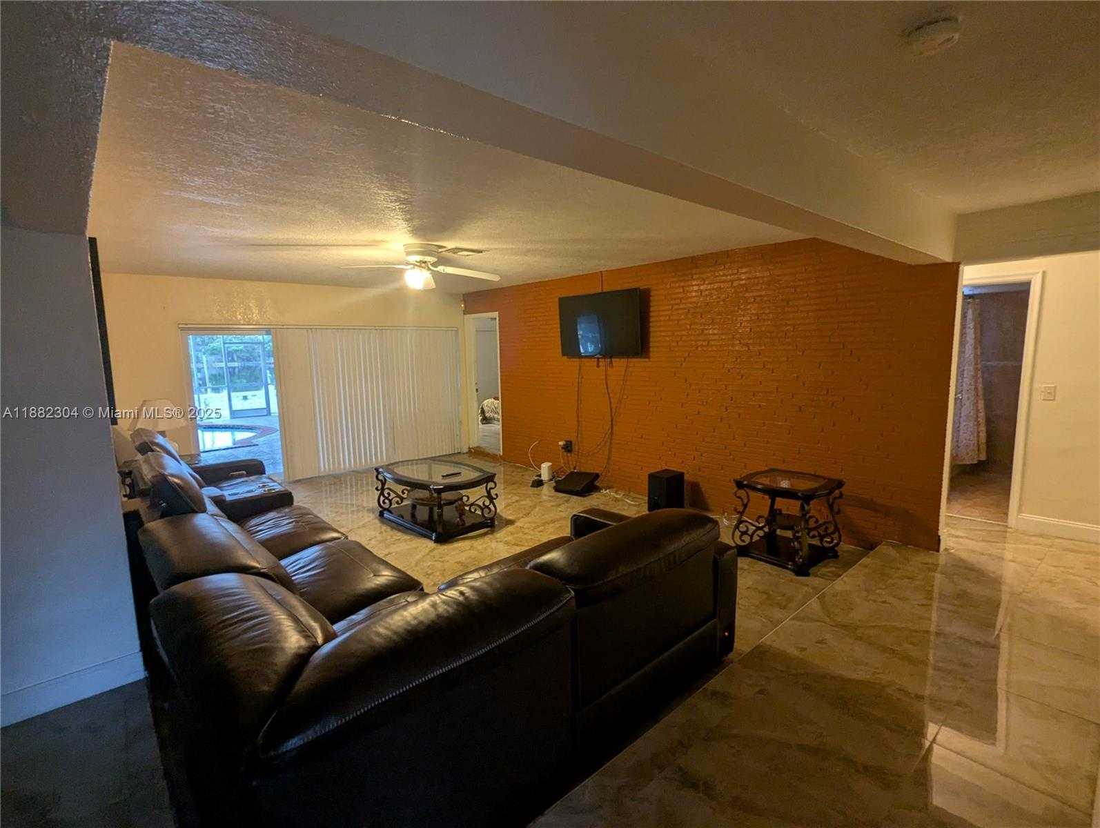 Small Image of 6757 ROSE DR, Miramar Number 25