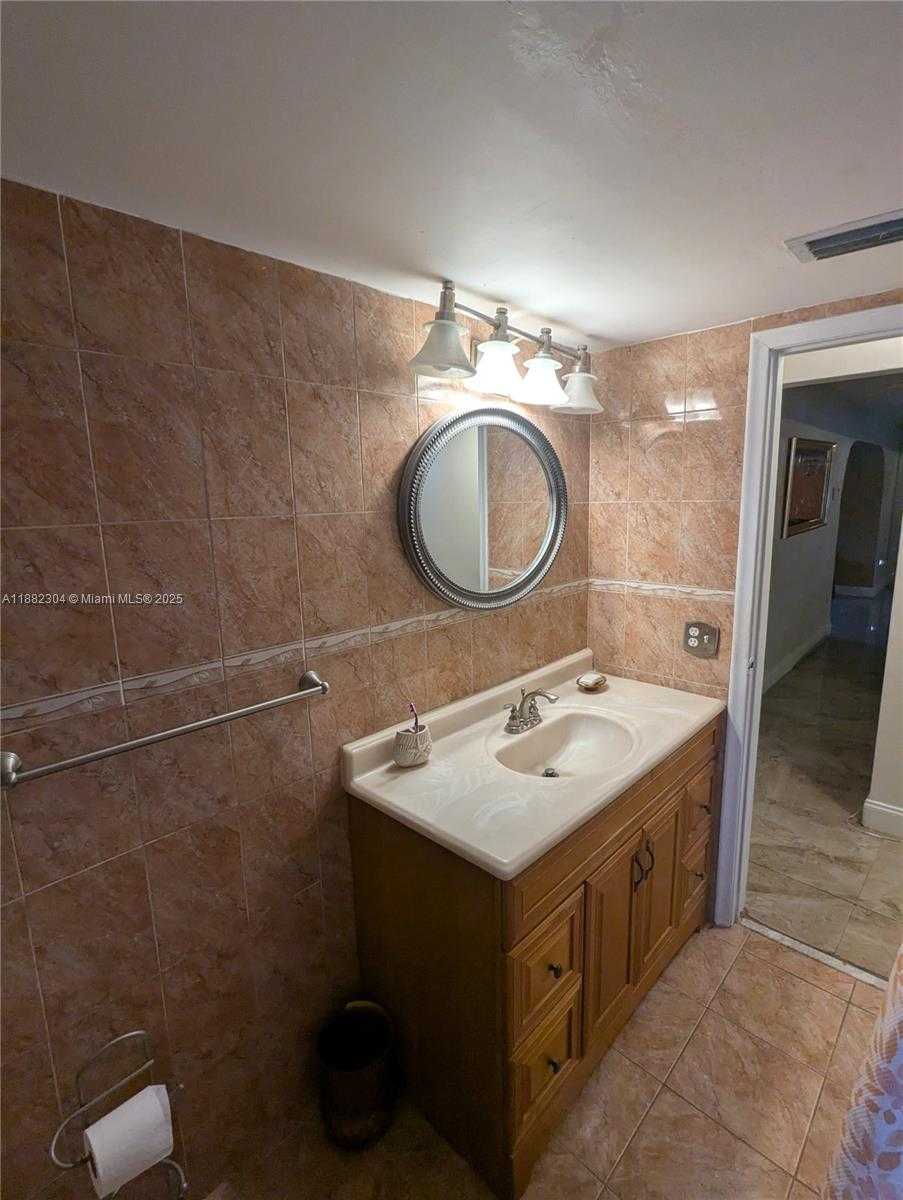 Small Image of 6757 ROSE DR, Miramar Number 30