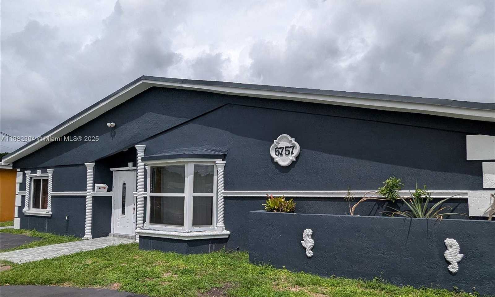 Small Image of 6757 ROSE DR, Miramar Number 34