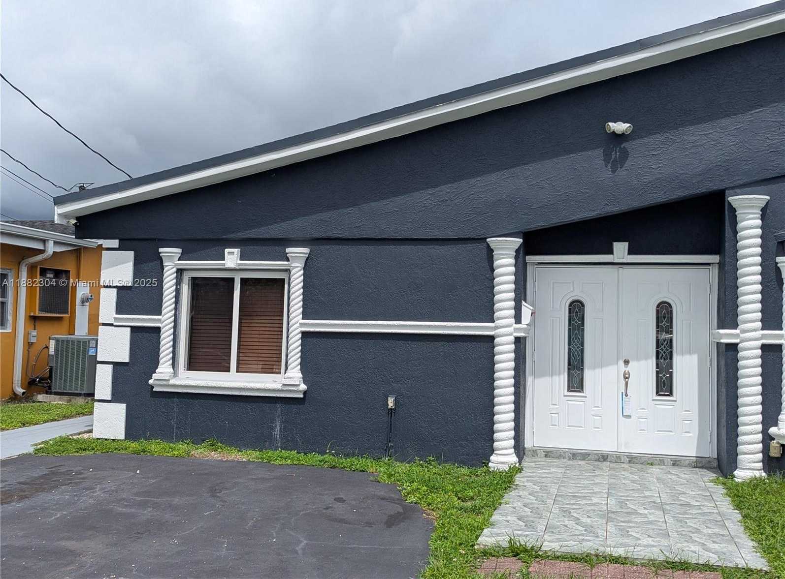 Small Image of 6757 ROSE DR, Miramar Number 37
