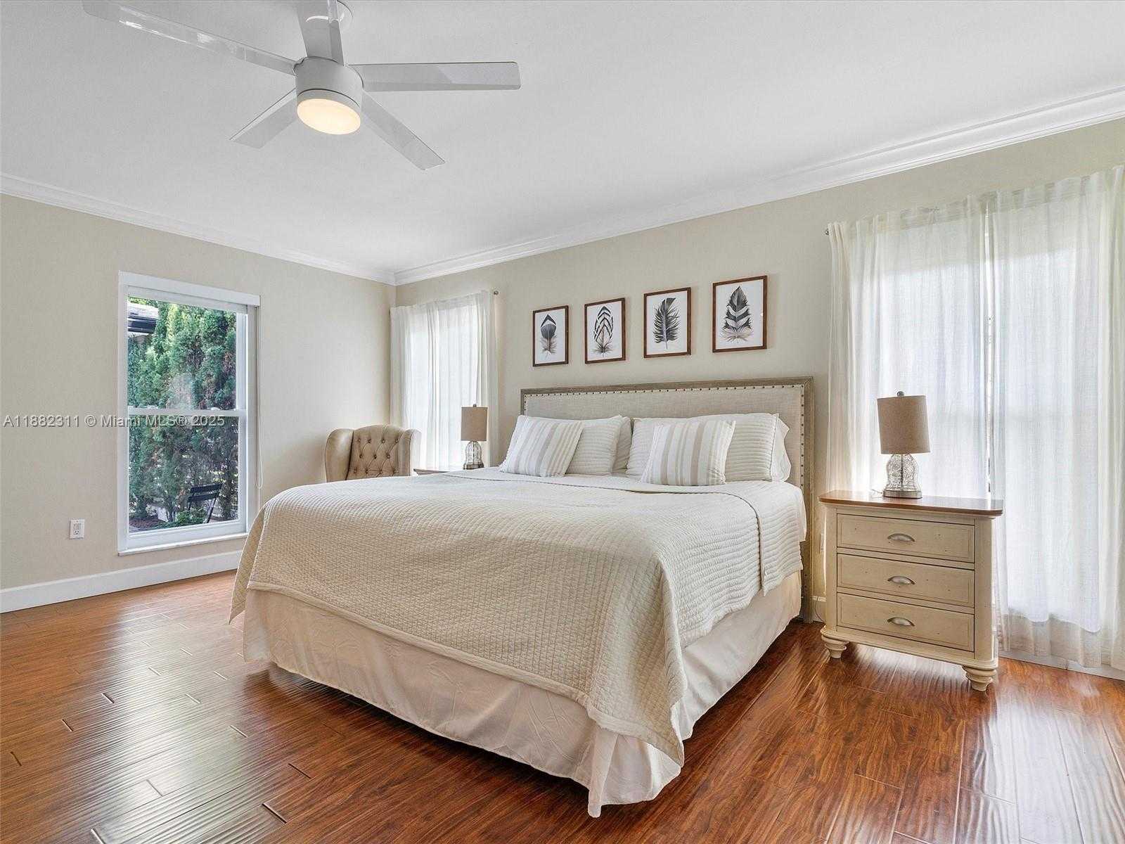 Small Image of 11407 NORTH BAYSHORE DR, North Miami Number 24