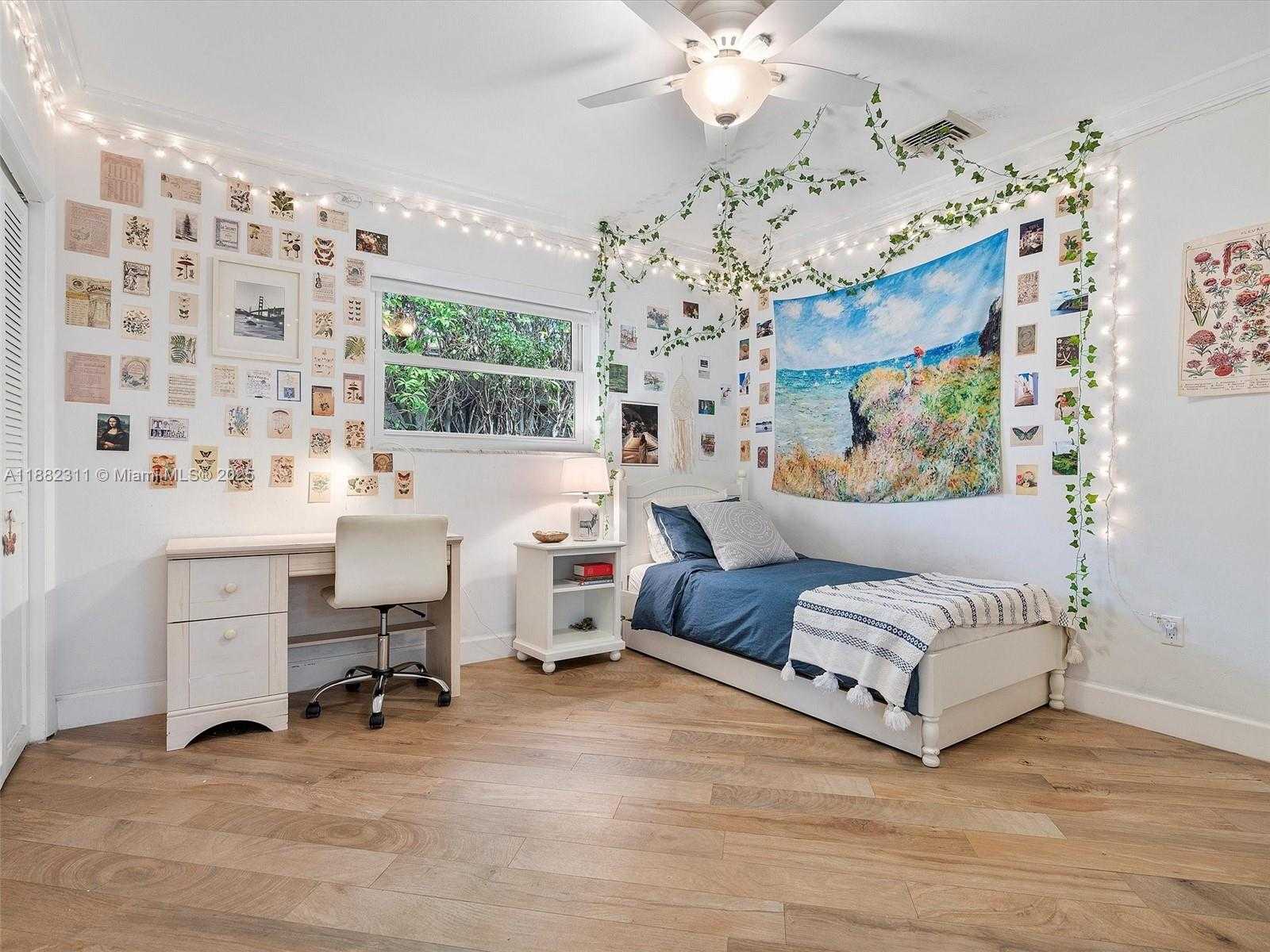 Small Image of 11407 NORTH BAYSHORE DR, North Miami Number 27
