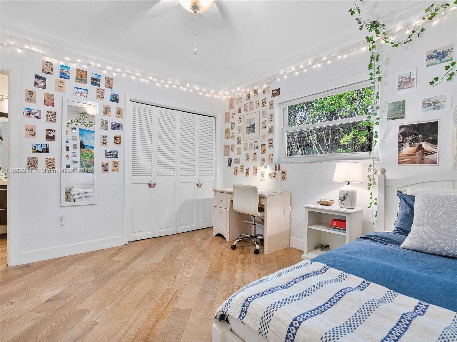 Small Image of 11407 NORTH BAYSHORE DR, North Miami Number 28