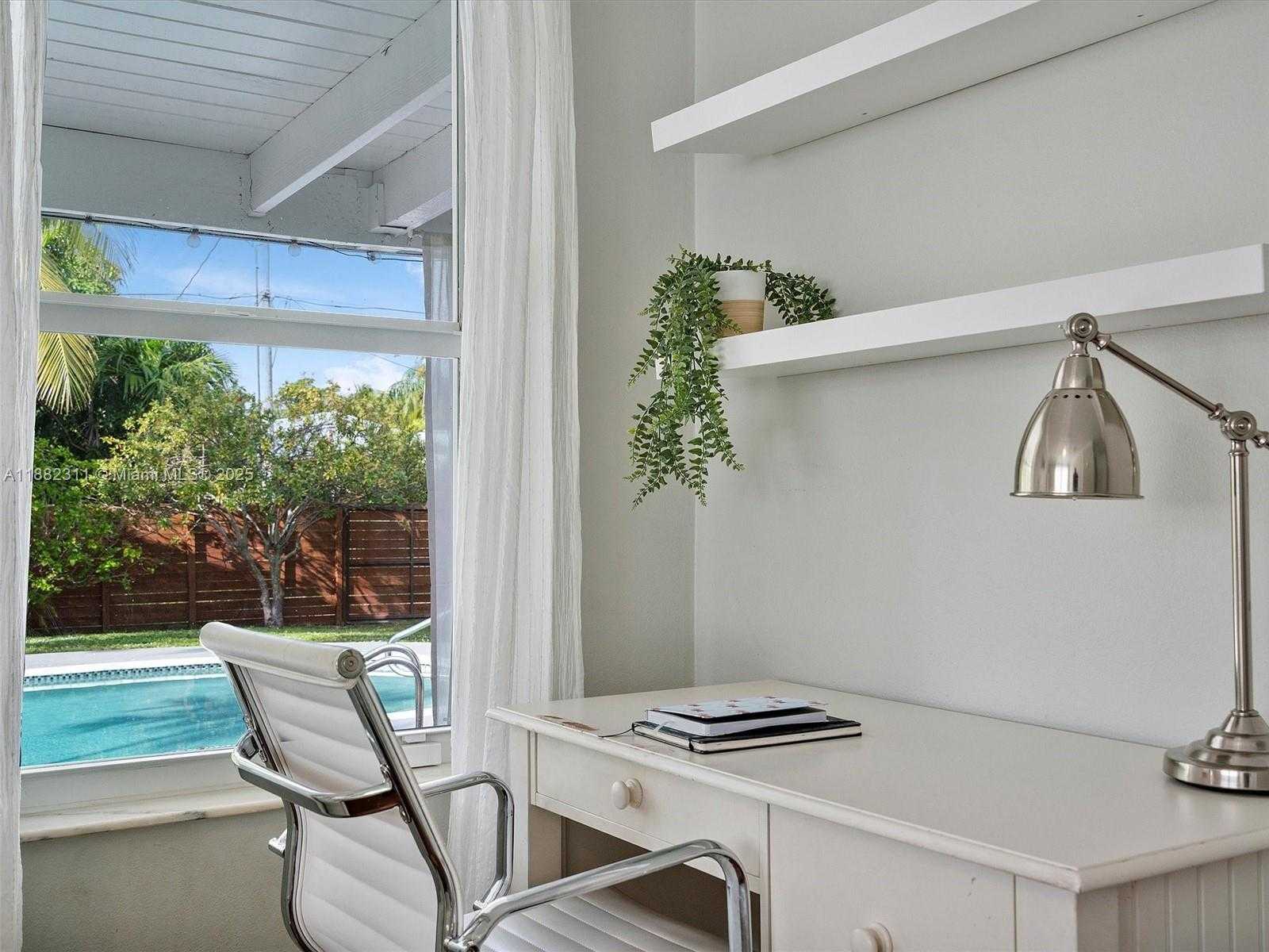 Small Image of 11407 NORTH BAYSHORE DR, North Miami Number 31