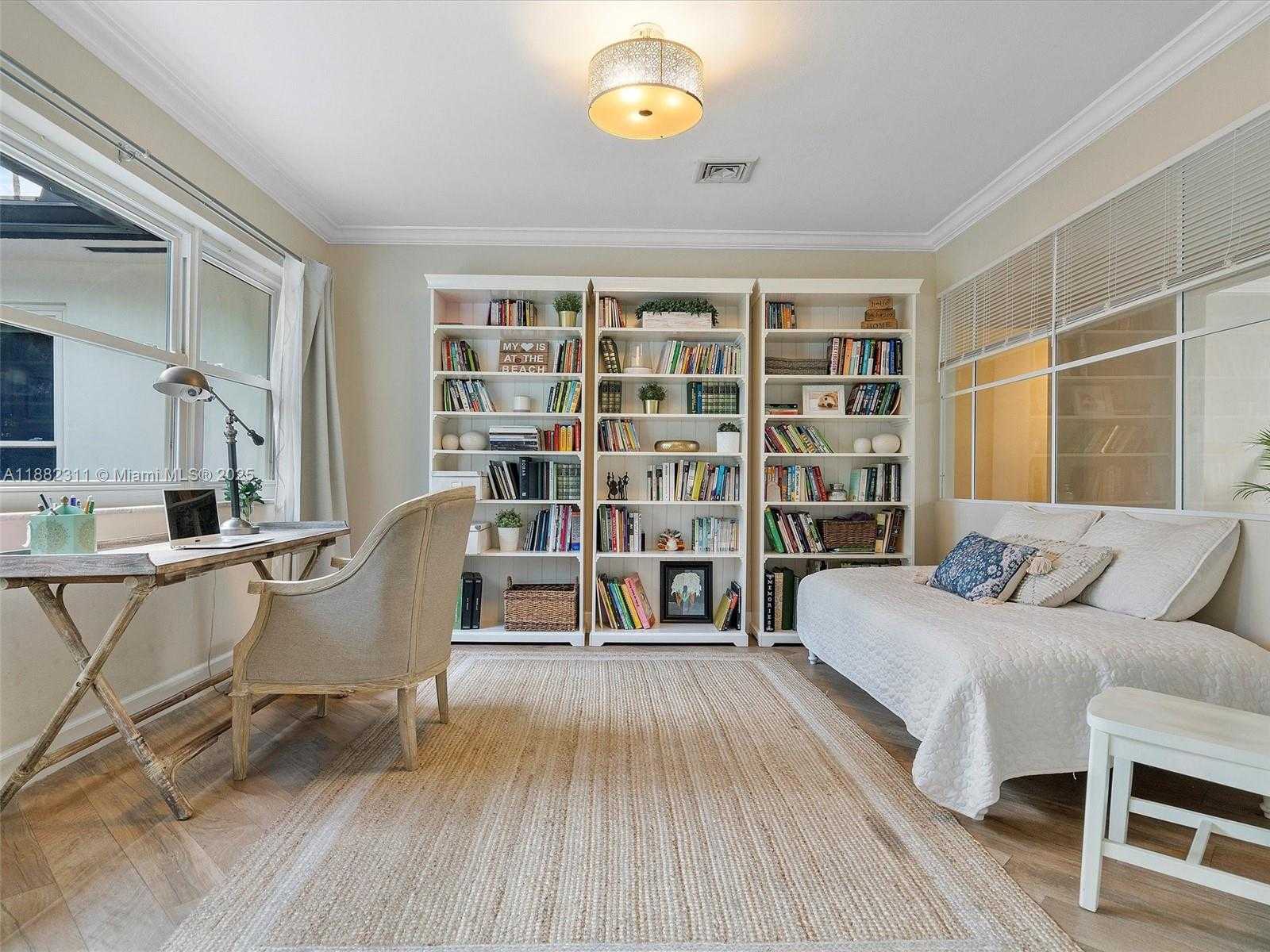 Small Image of 11407 NORTH BAYSHORE DR, North Miami Number 9