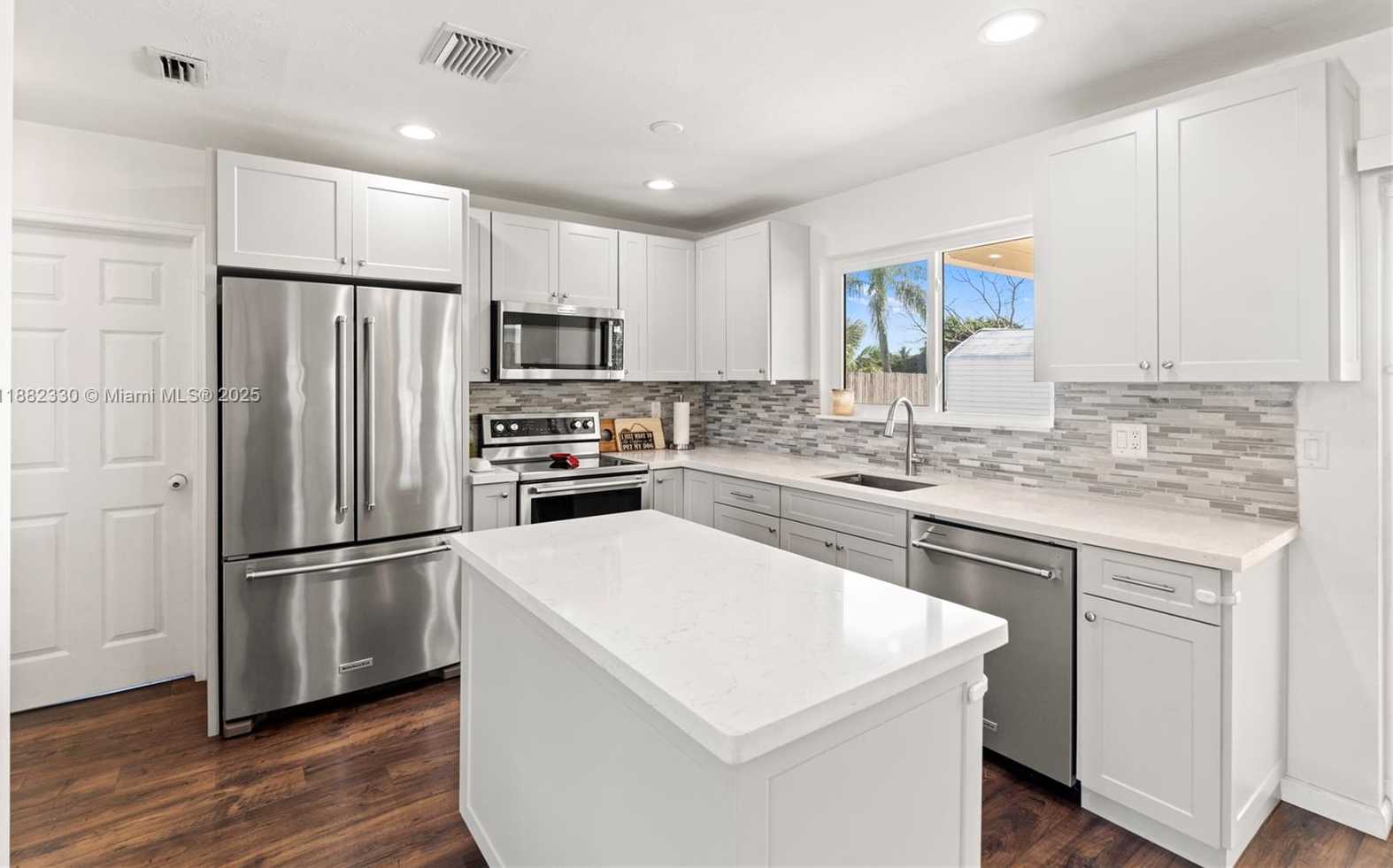 Small Image of 1301 NORTH WEST 87TH WAY, Pembroke Pines Number 13